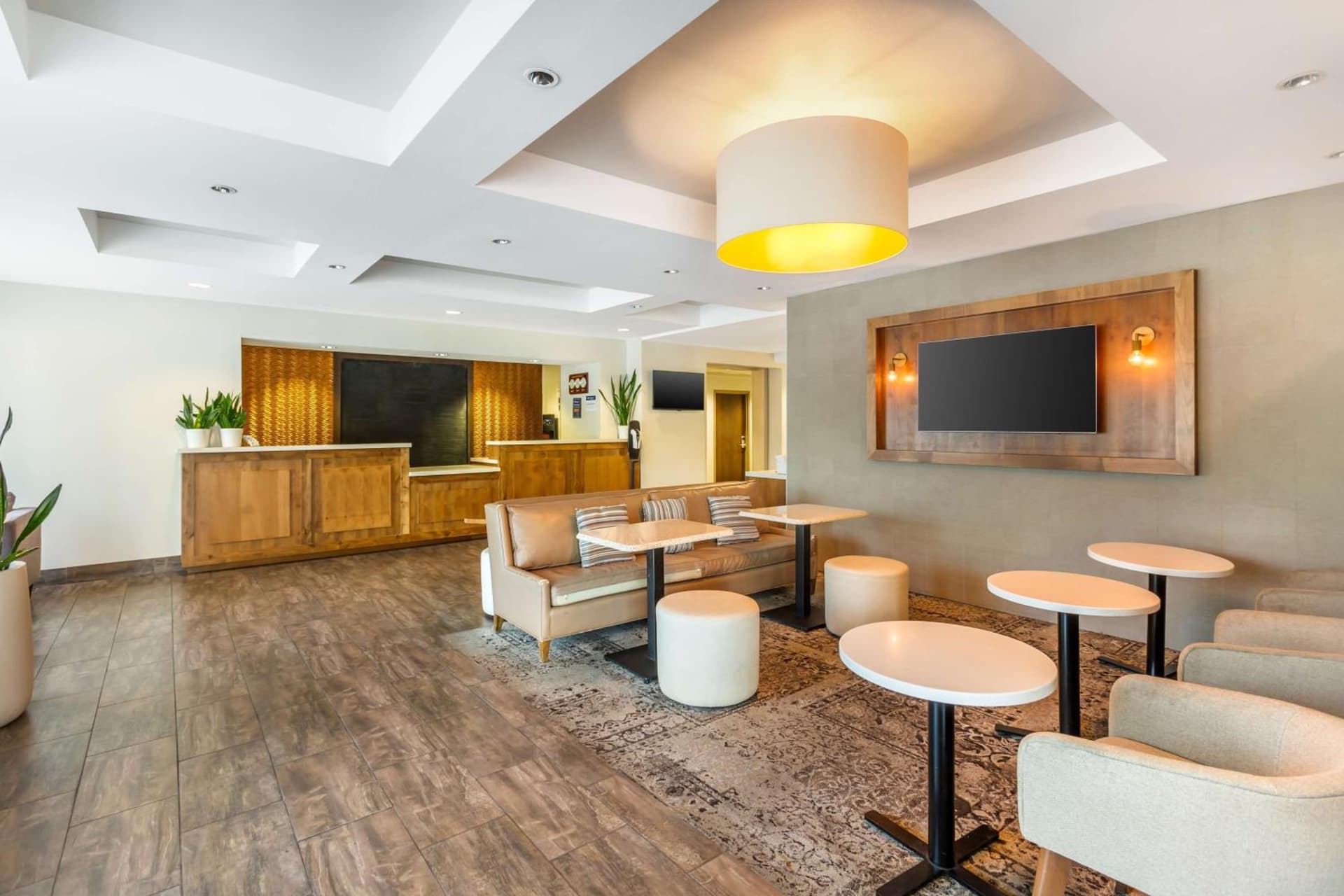 Best Western Plus Cotton Tree Inn interior in Sandy, UT — gallery photo 2