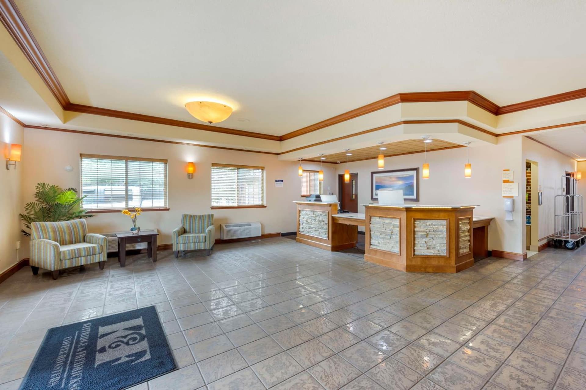 Best Western Plus Northwind Inn & Suites property views in Tigard, OR — gallery photo 3