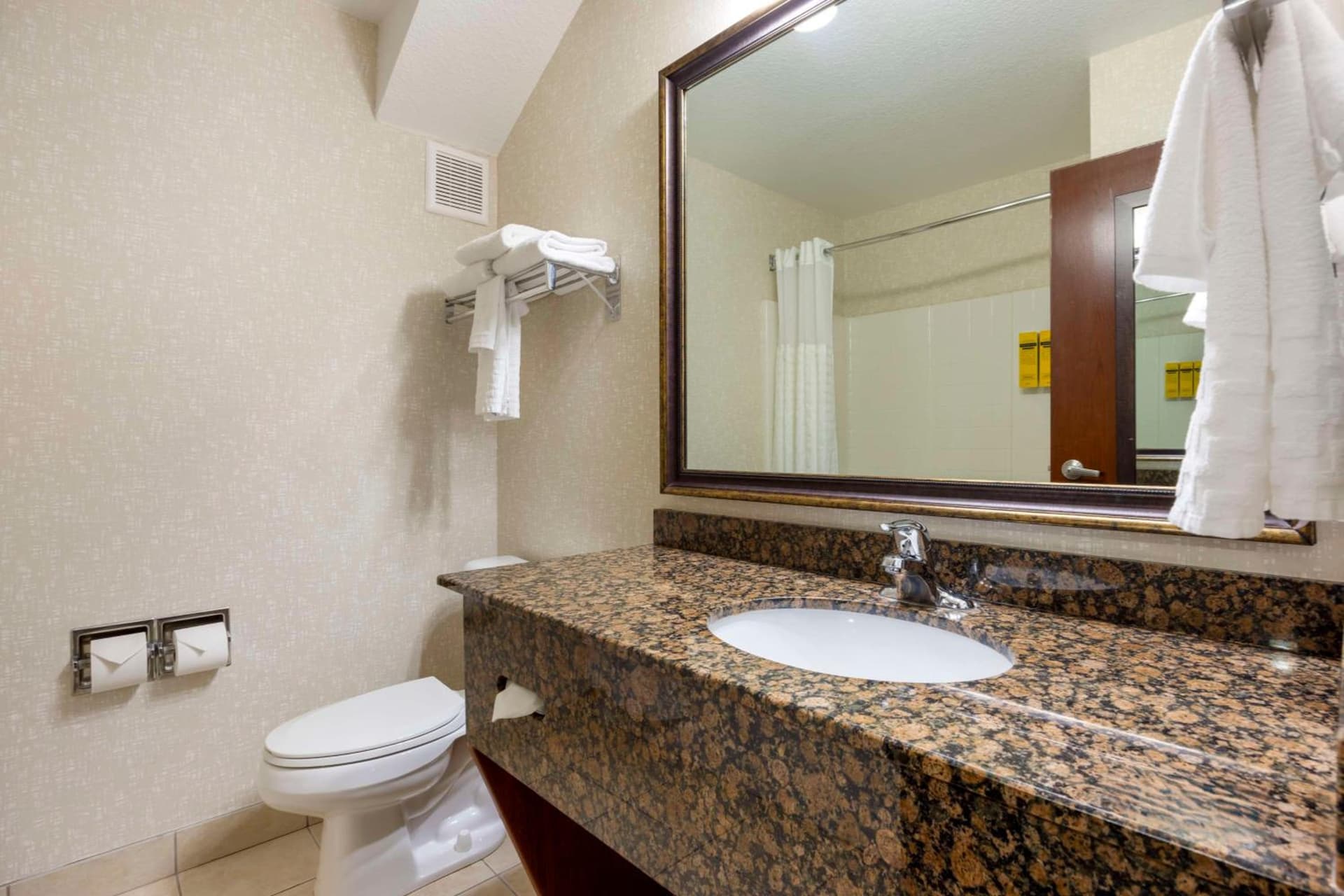 Best Western Plus Northwind Inn & Suites gallery photo in Tigard, OR — image 8
