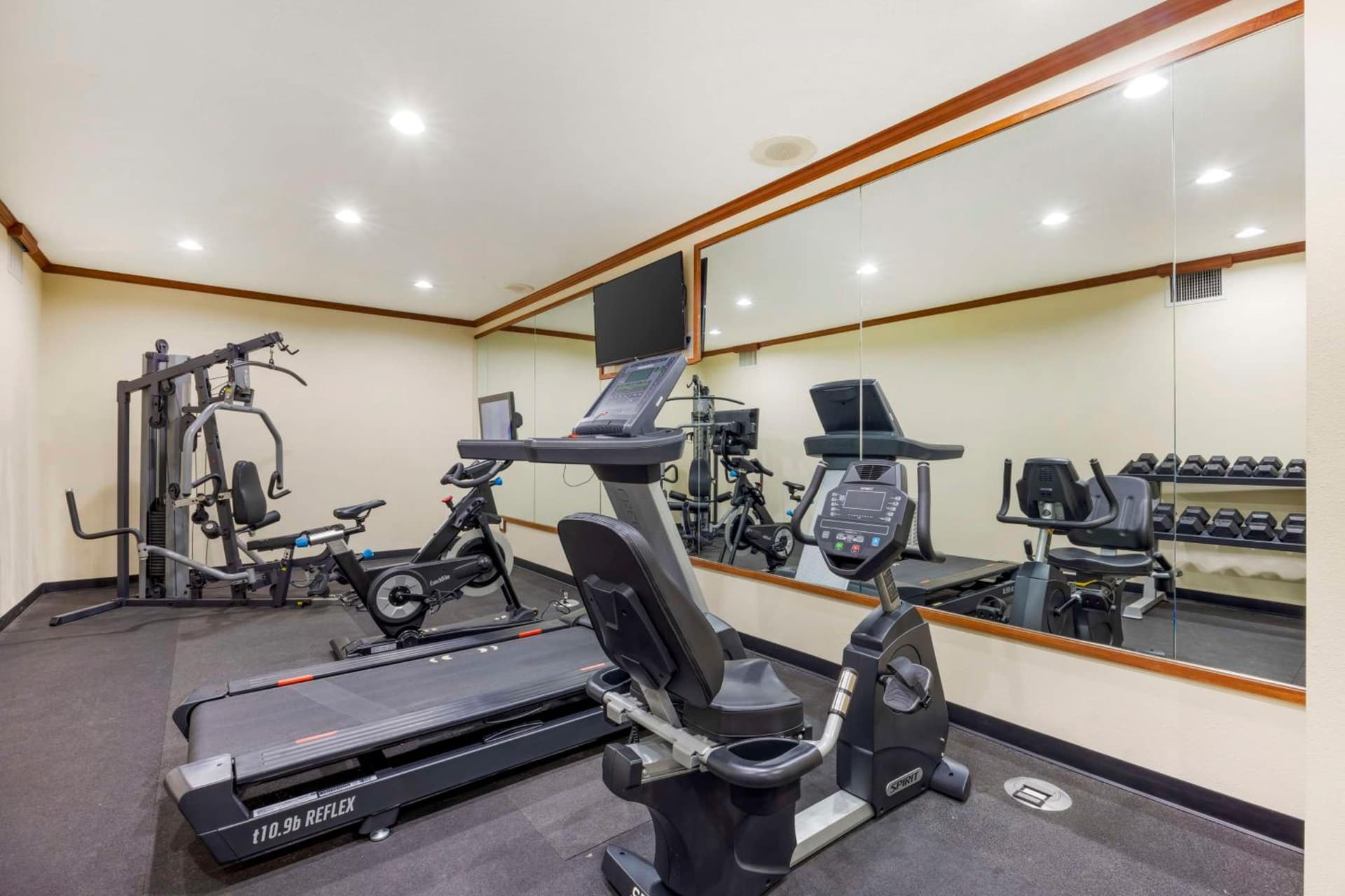 Best Western Plus Northwind Inn & Suites gallery photo in Tigard, OR — image 4