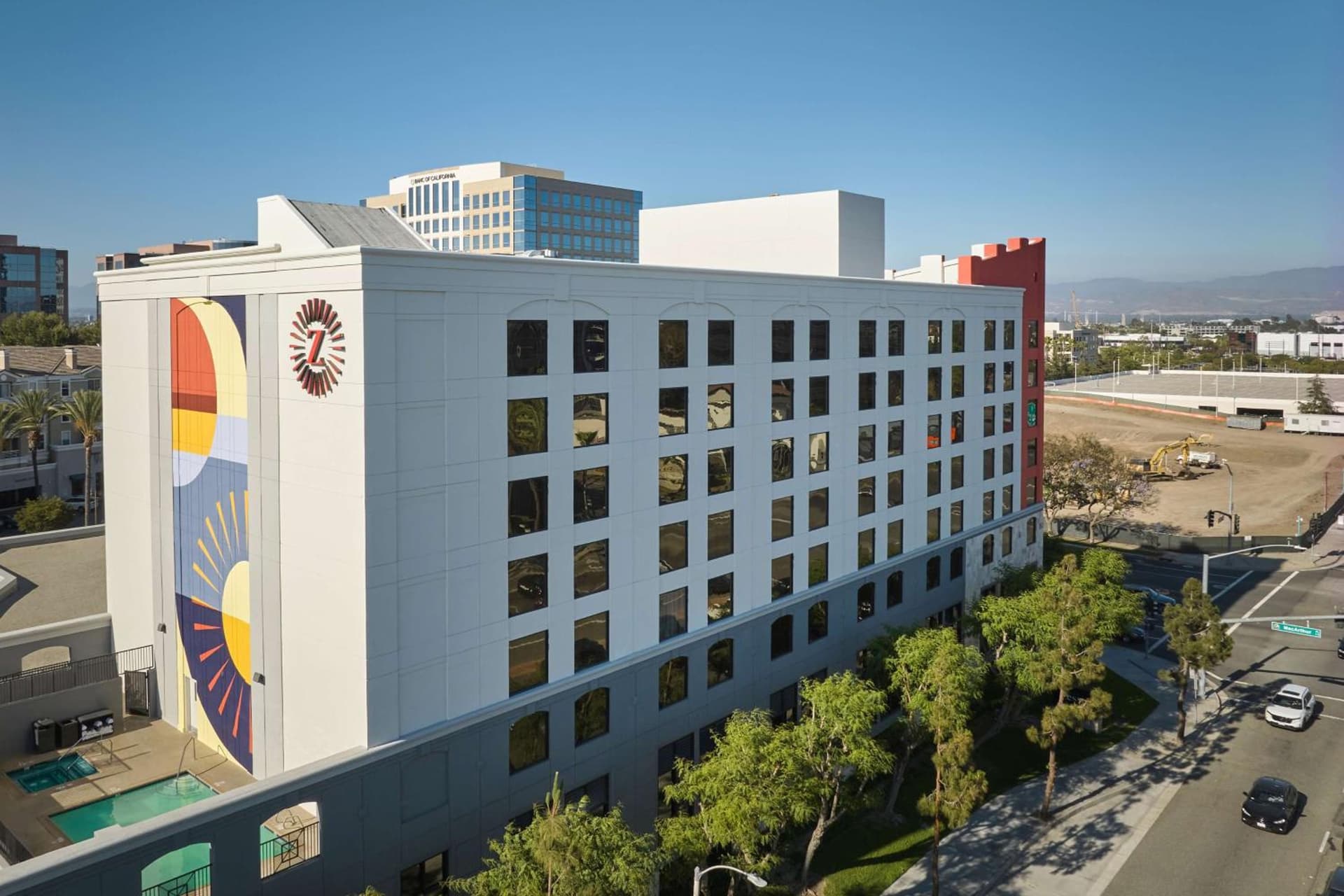 Hotel Zessa Orange County Airport, a DoubleTree by Hilton property views in Santa Ana, CA — gallery photo 3