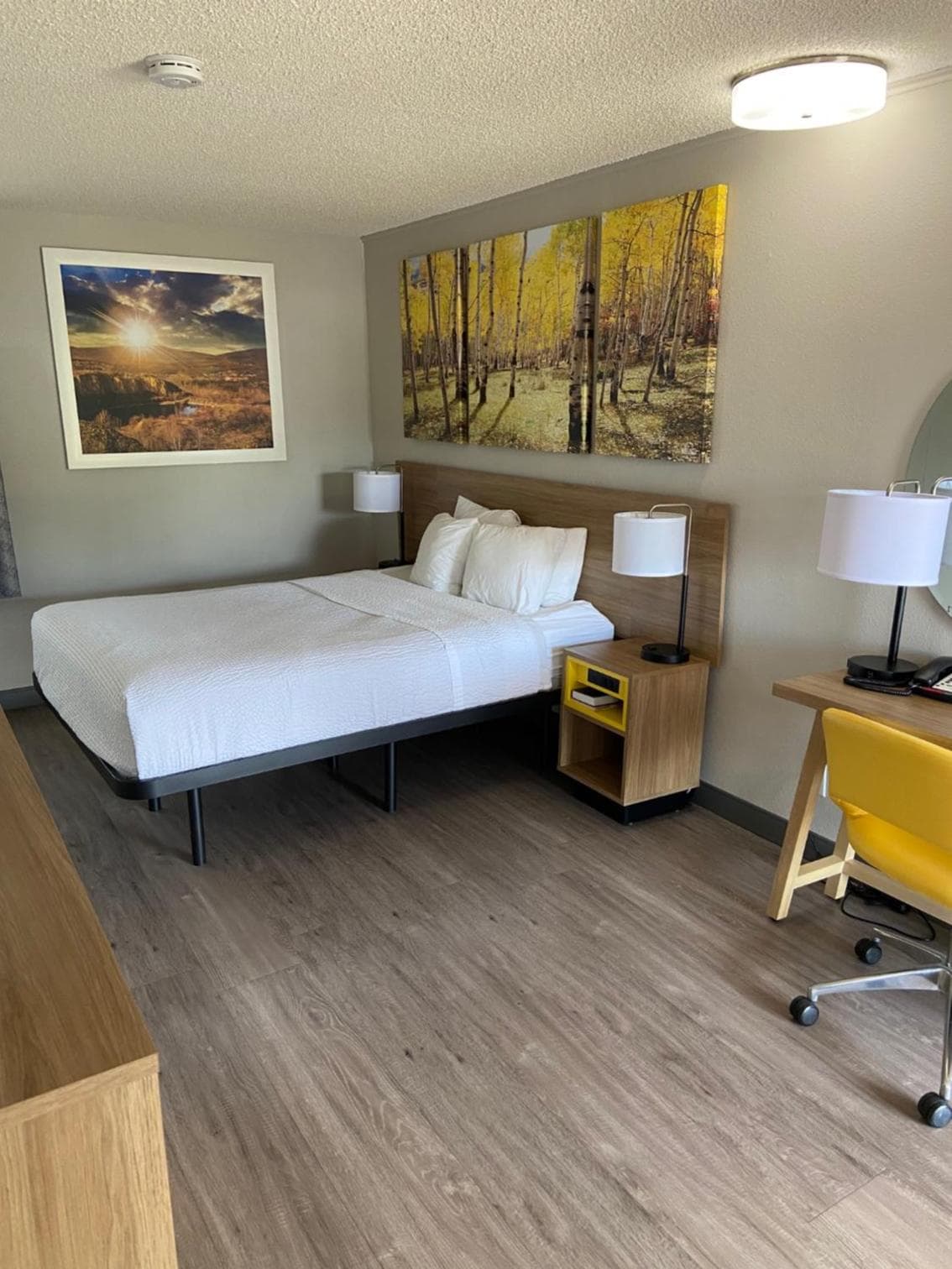 Days Inn by Wyndham Worland interior in Worland, WY — gallery photo 2