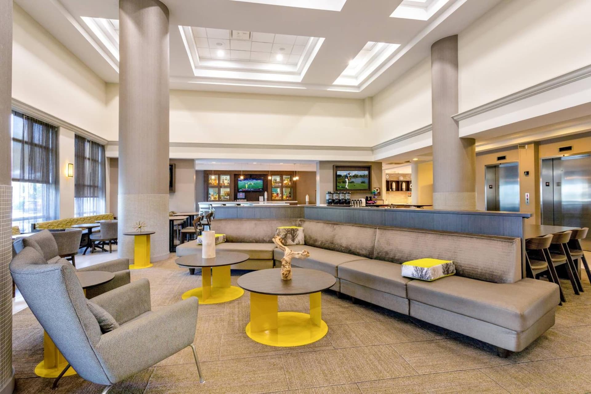 SpringHill Suites by Marriott Miami Airport South Blue Lagoon Area interior in Miami, FL — gallery photo 2