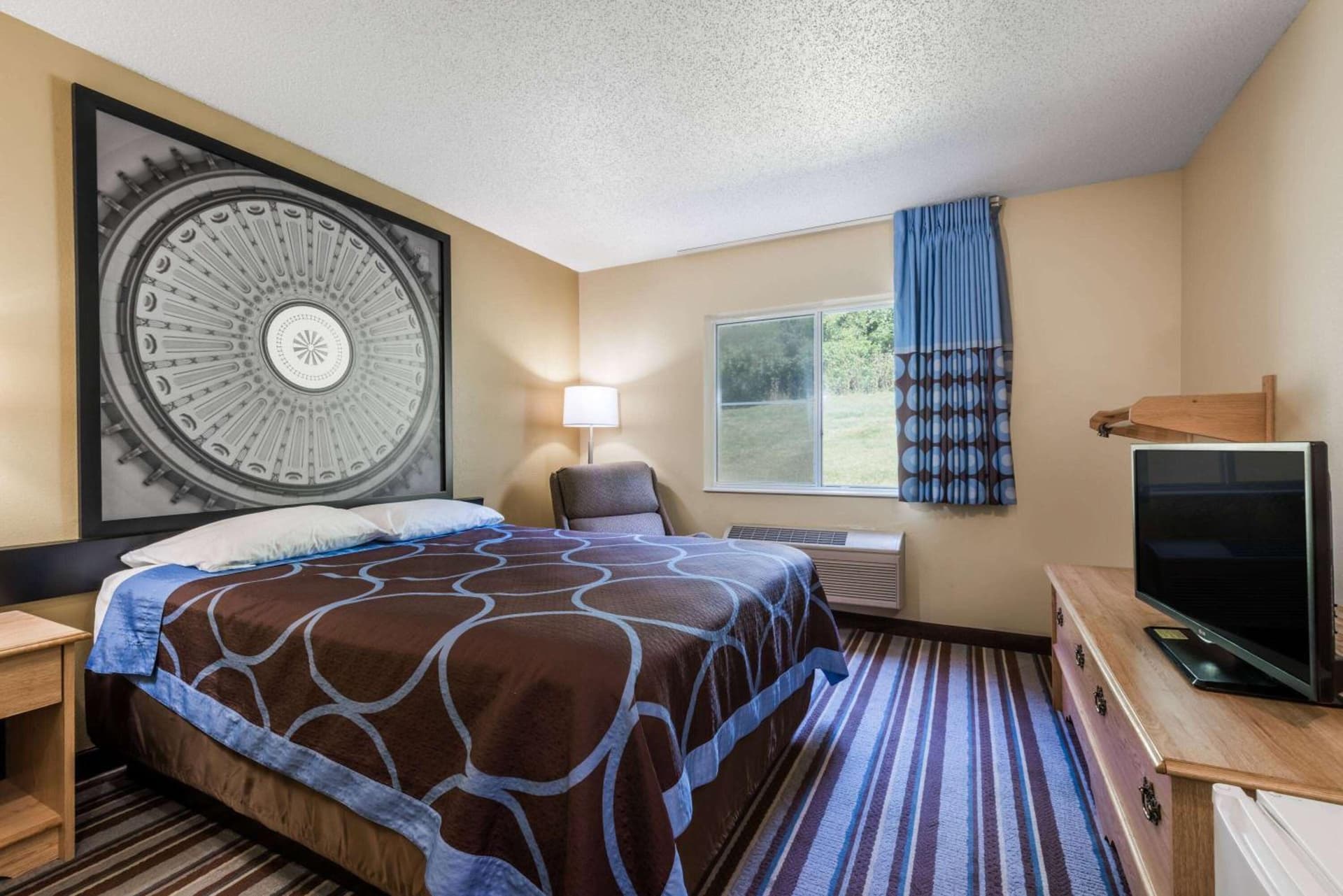 Super 8 by Wyndham Medina gallery photo in Medina, OH — image 11