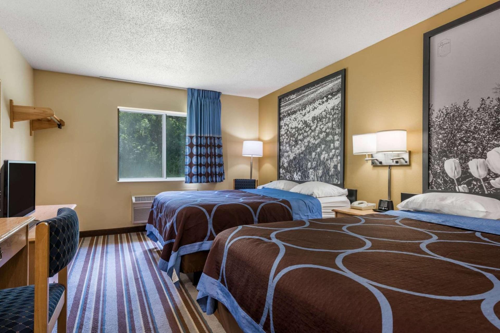 Super 8 by Wyndham Medina gallery photo in Medina, OH — image 5