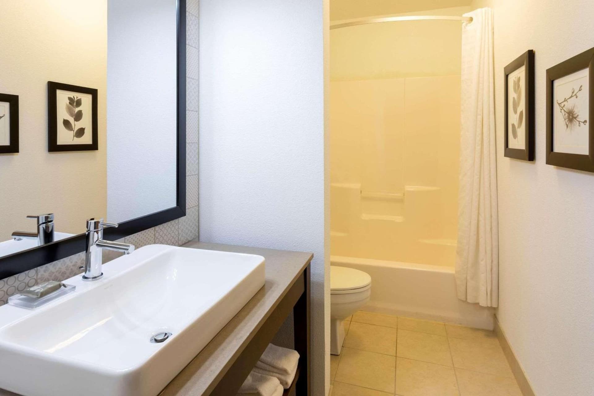 Country Inn & Suites by Radisson, Fargo, ND gallery photo in Fargo, ND — image 54