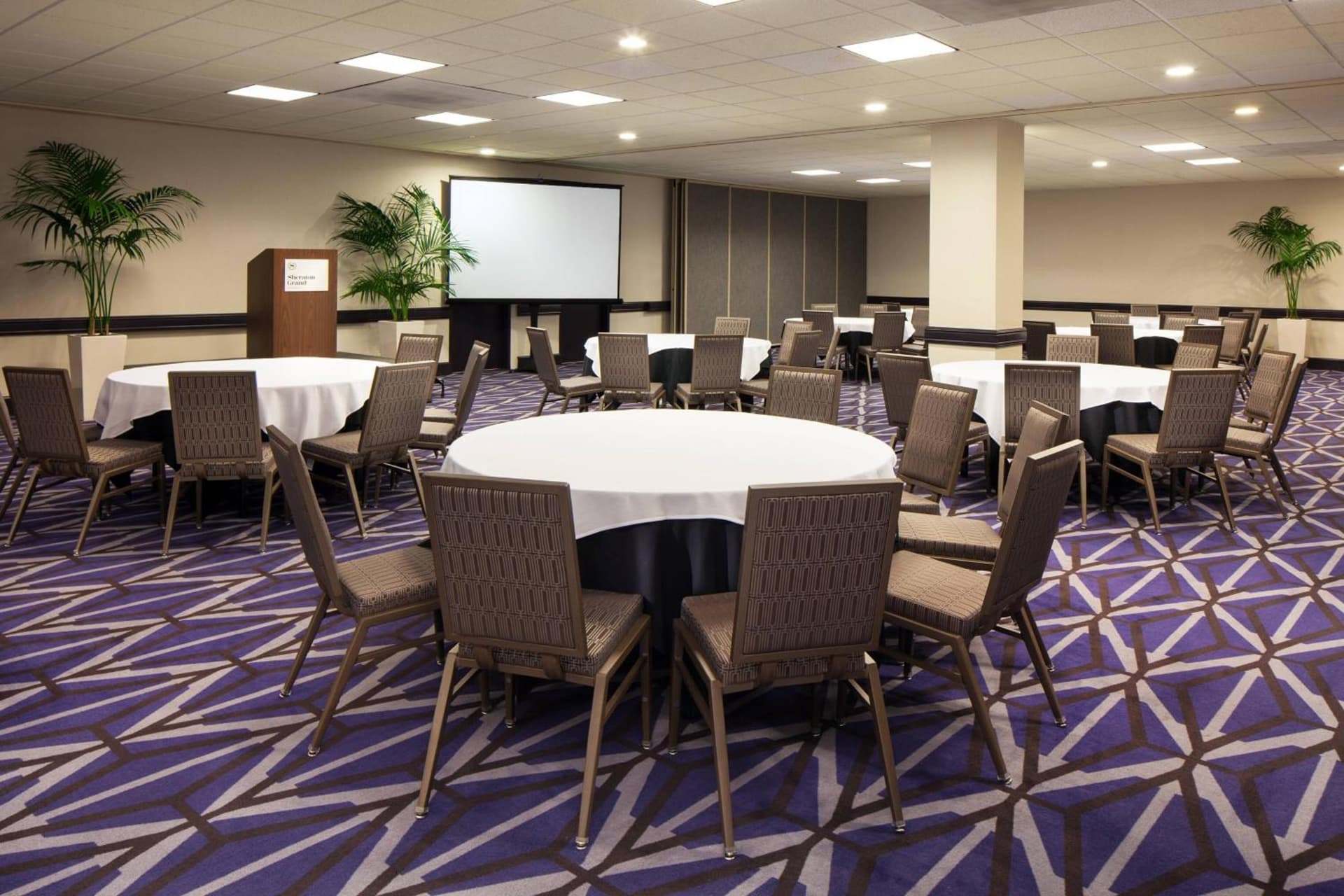 Sheraton Grand Los Angeles gallery photo in Los Angeles, CA — image 42