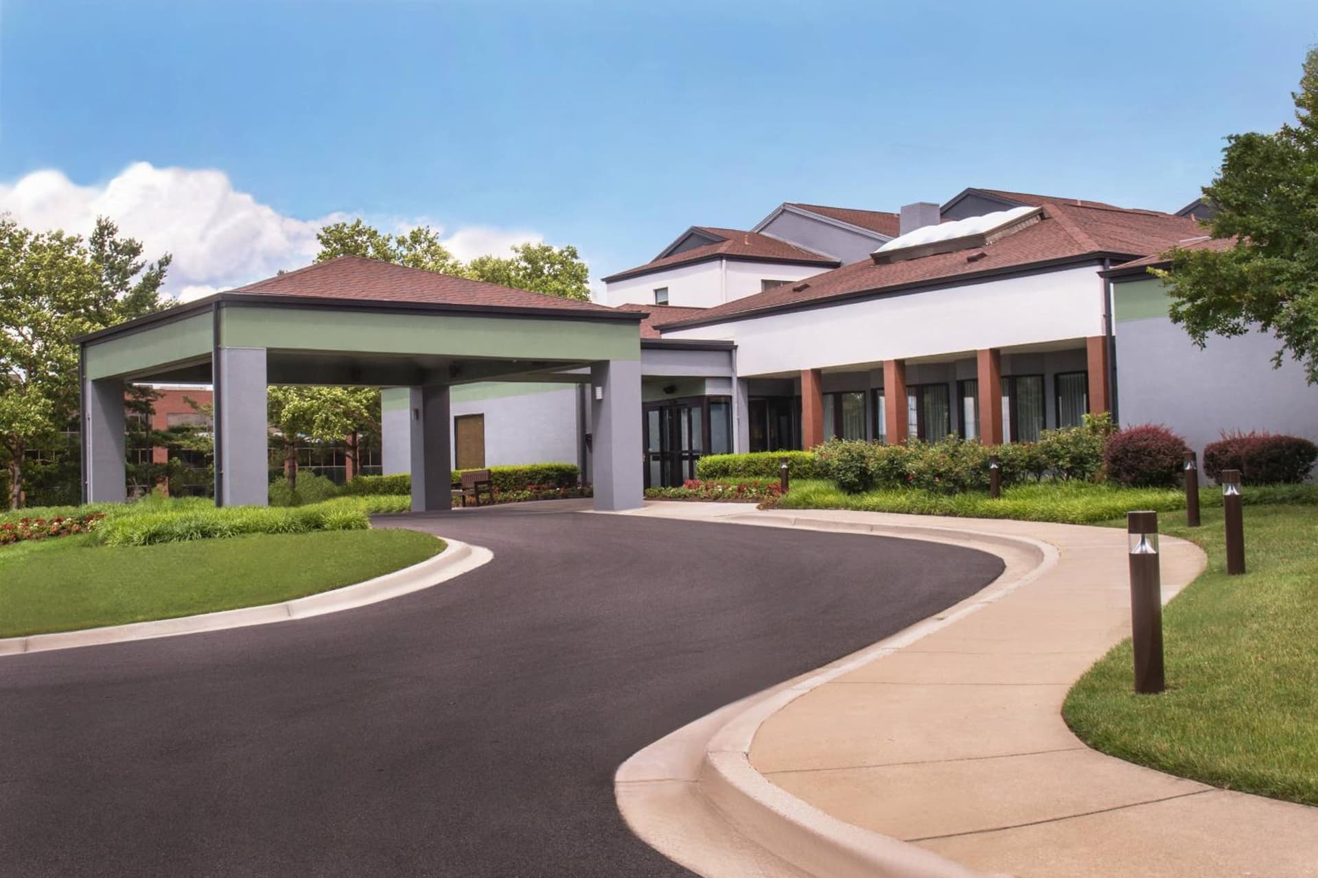 Courtyard By Marriott Baltimore BWI Airport featured exterior or lobby in Linthicum Heights, MD — similar hotel