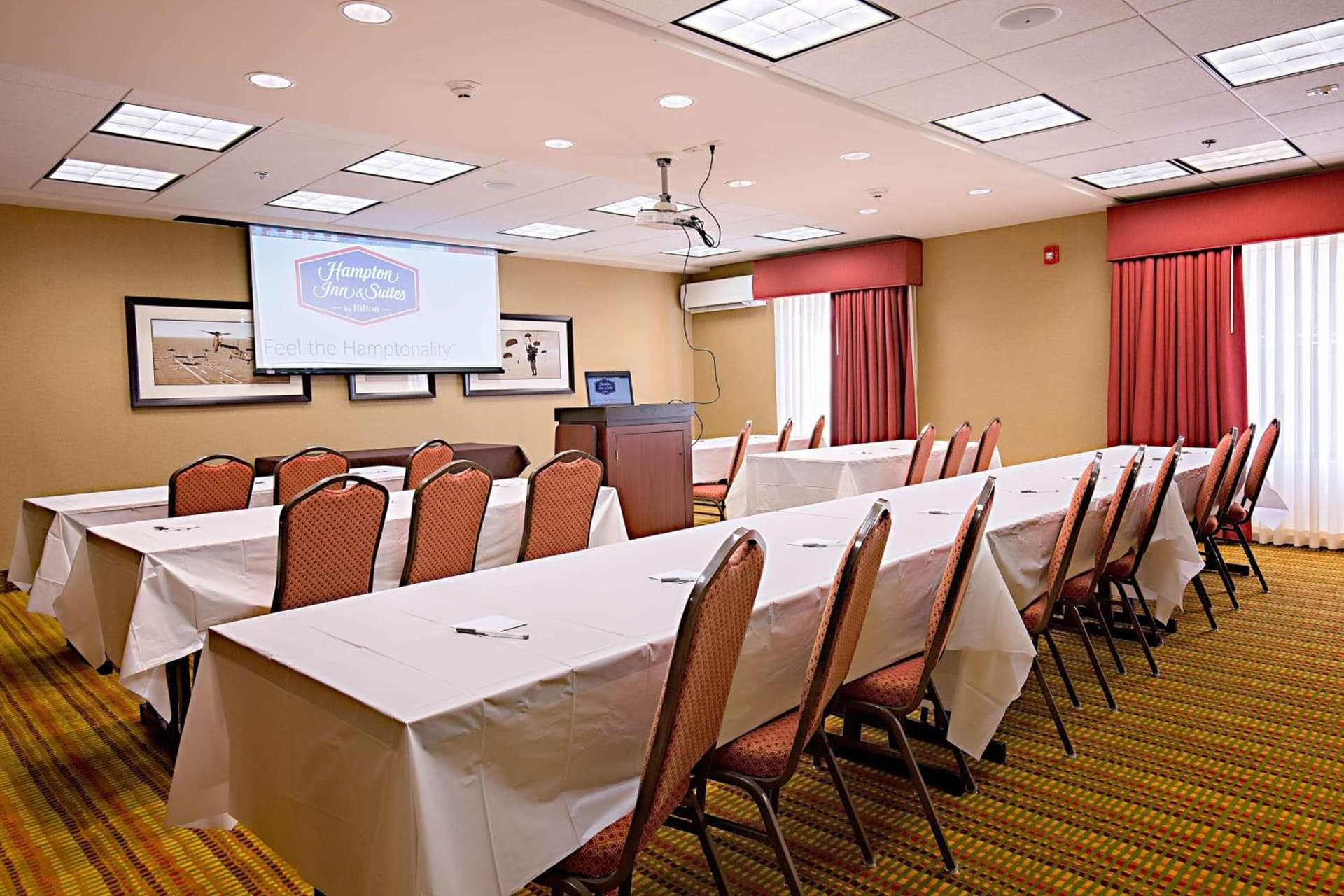 Hampton Inn & Suites Jacksonville gallery photo in Jacksonville, NC — image 22