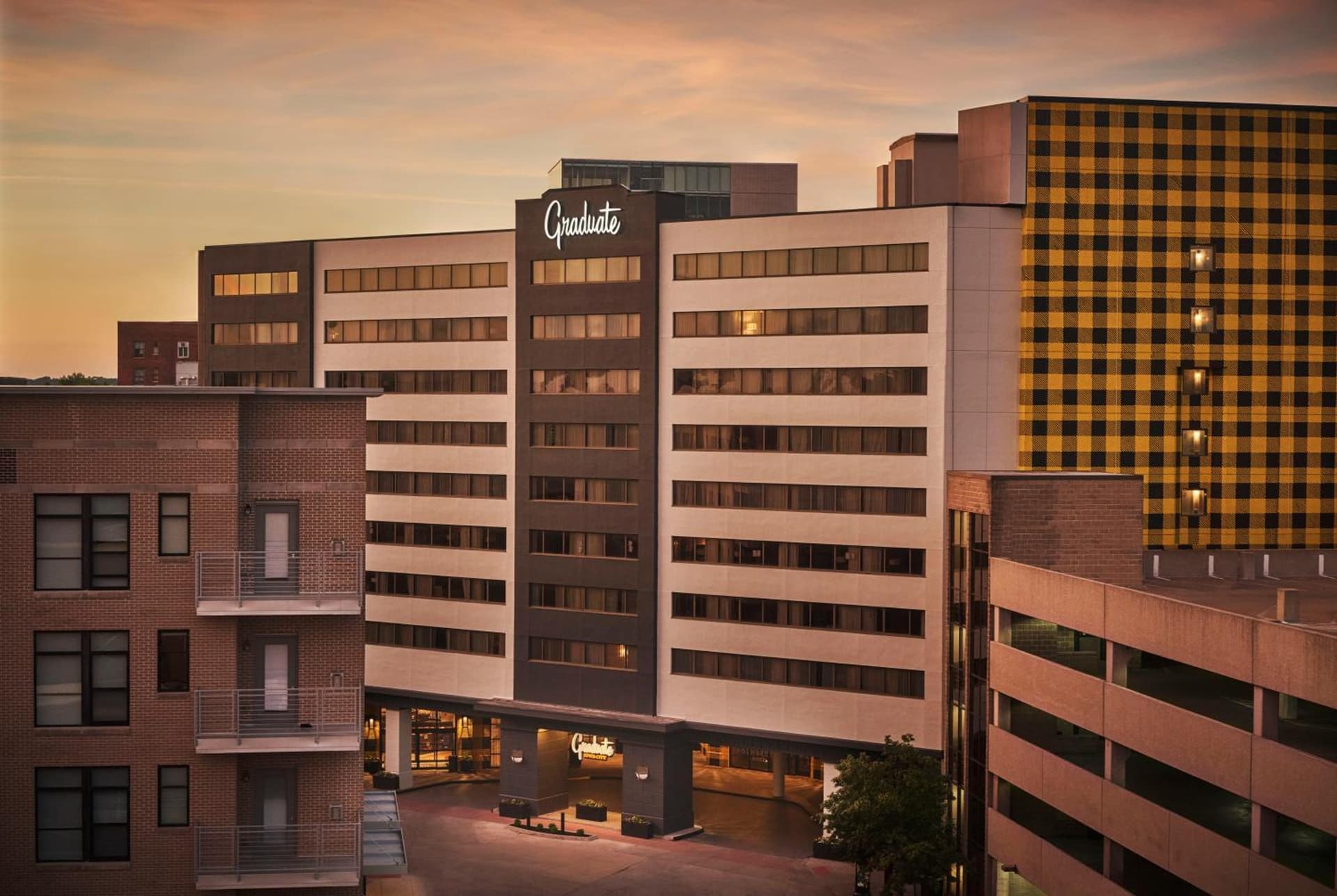 Graduate by Hilton Iowa City property views in Iowa City, IA — gallery photo 3