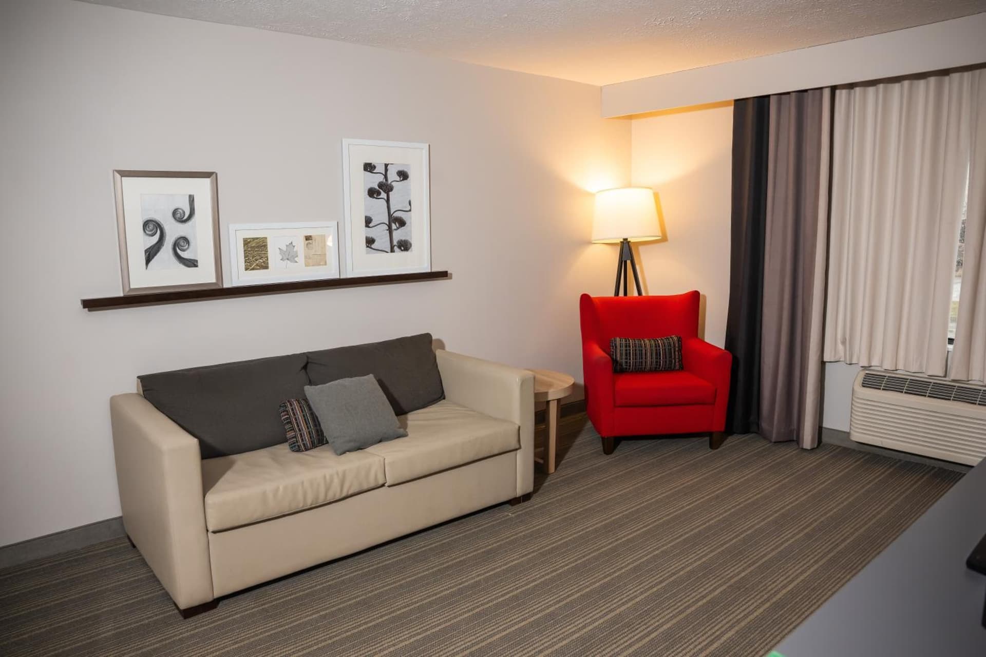 Country Inn & Suites by Radisson, Erie, PA gallery photo in Erie, PA — image 42