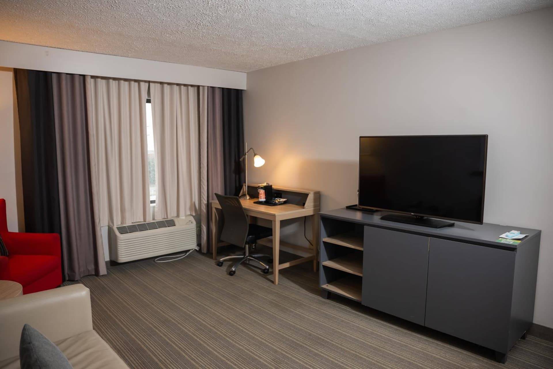 Country Inn & Suites by Radisson, Erie, PA gallery photo in Erie, PA — image 35