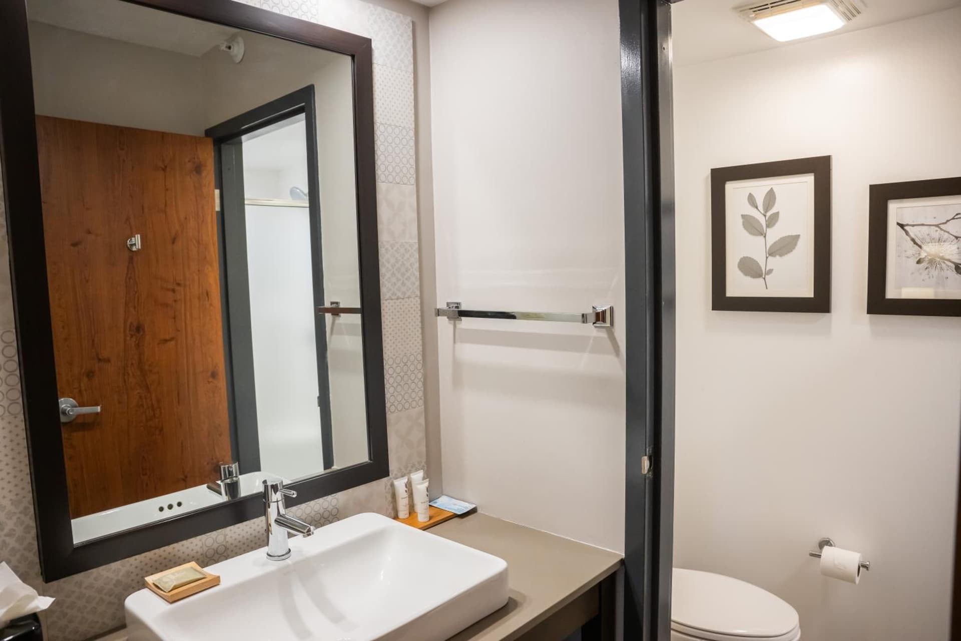 Country Inn & Suites by Radisson, Erie, PA gallery photo in Erie, PA — image 7