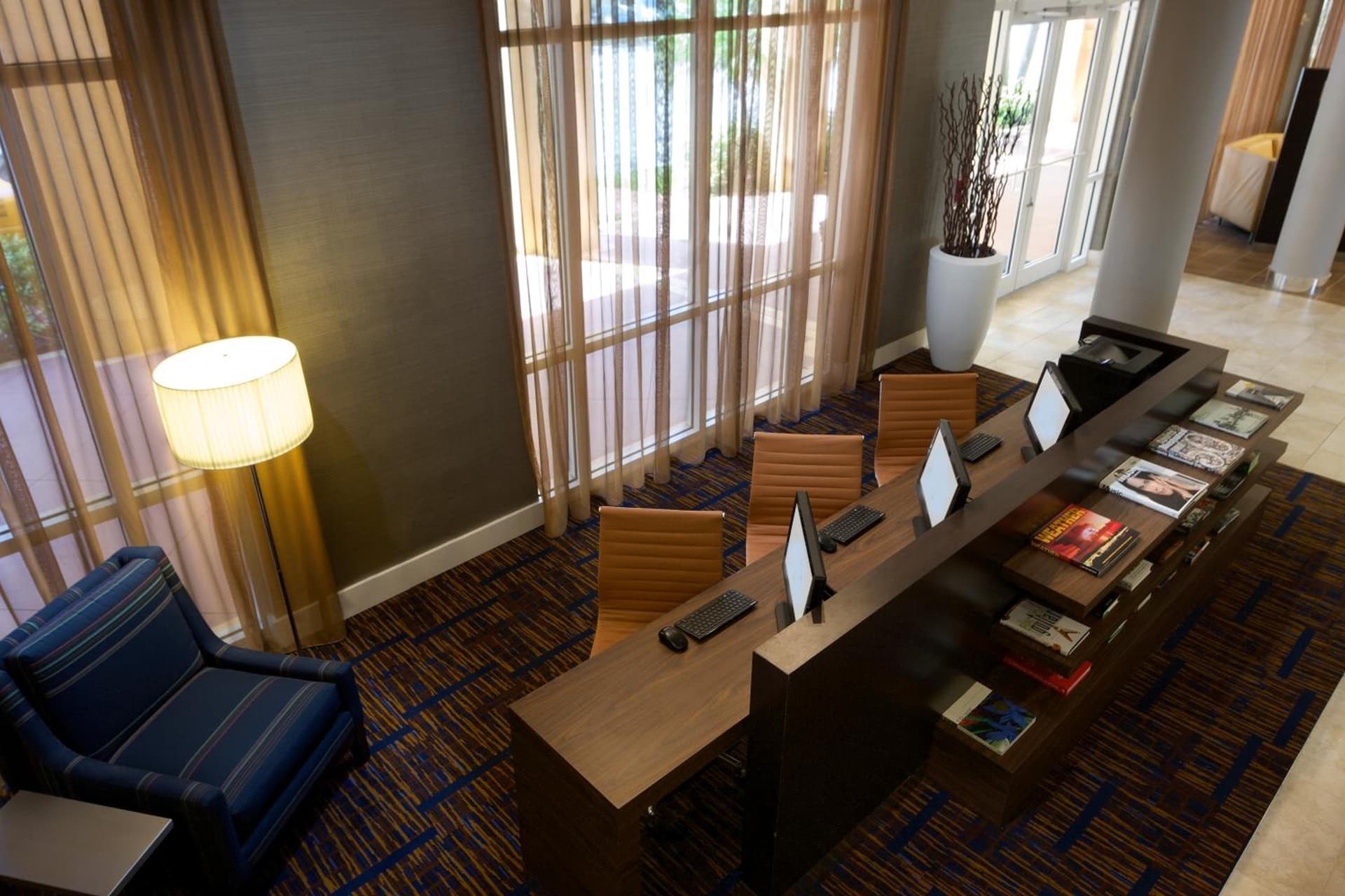 Courtyard Miami Dadeland interior in Miami, FL — gallery photo 2