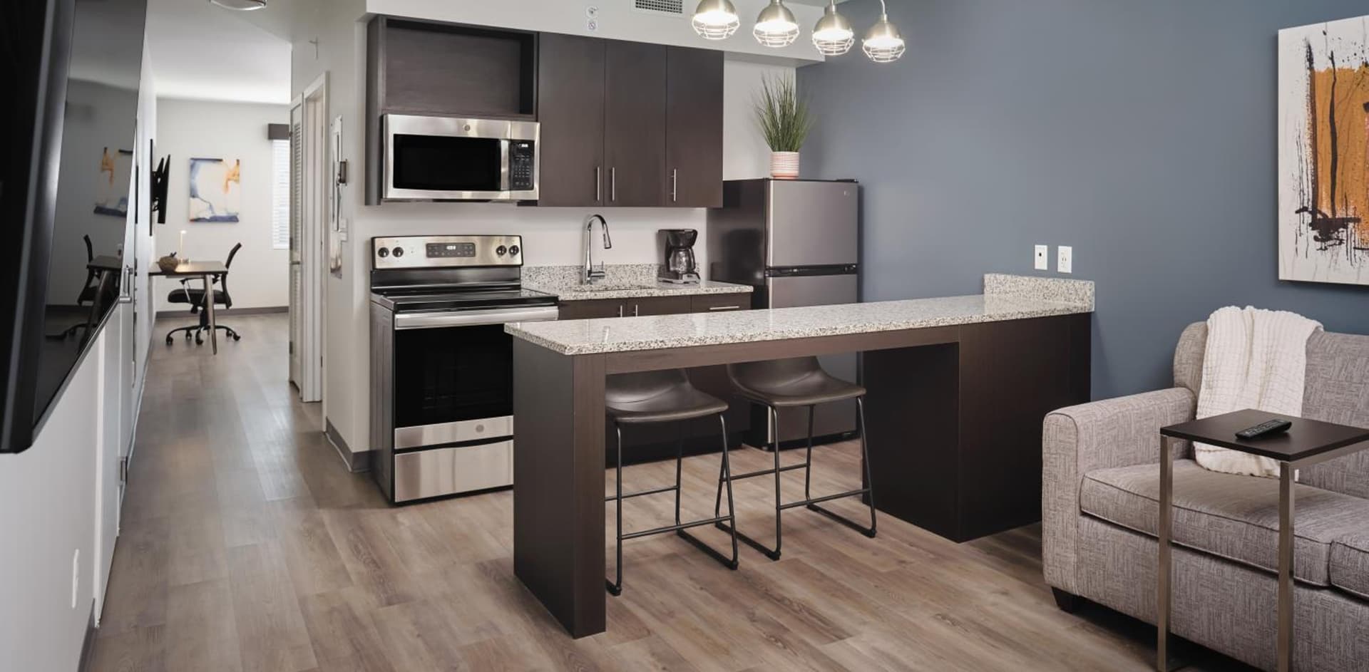 stayAPT Suites Lebanon-Nashville Area interior in Lebanon, TN — gallery photo 2