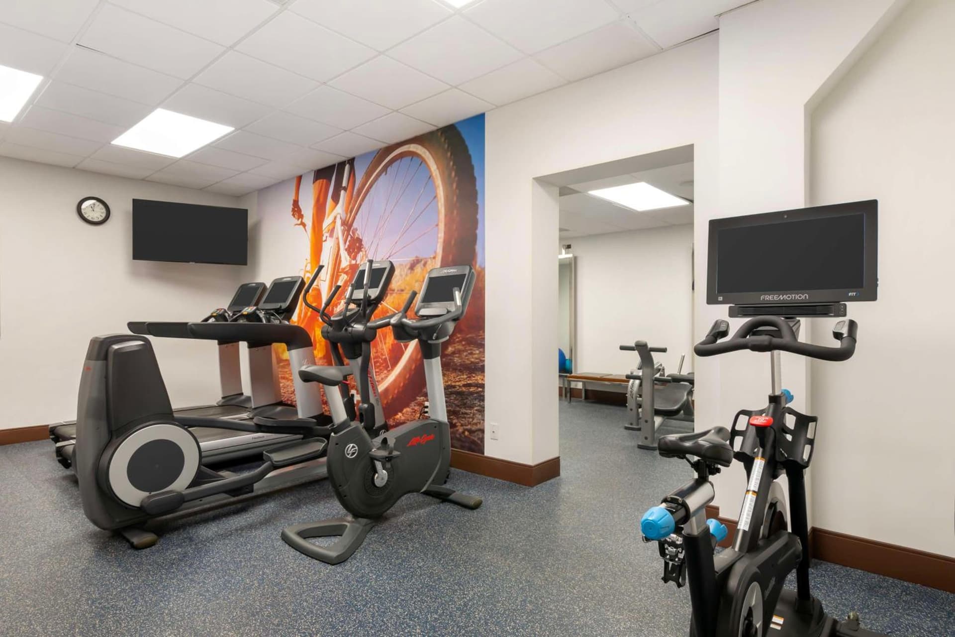 Best Western Plus Kansas City Sports Complex Hotel gallery photo in Kansas City, MO — image 13