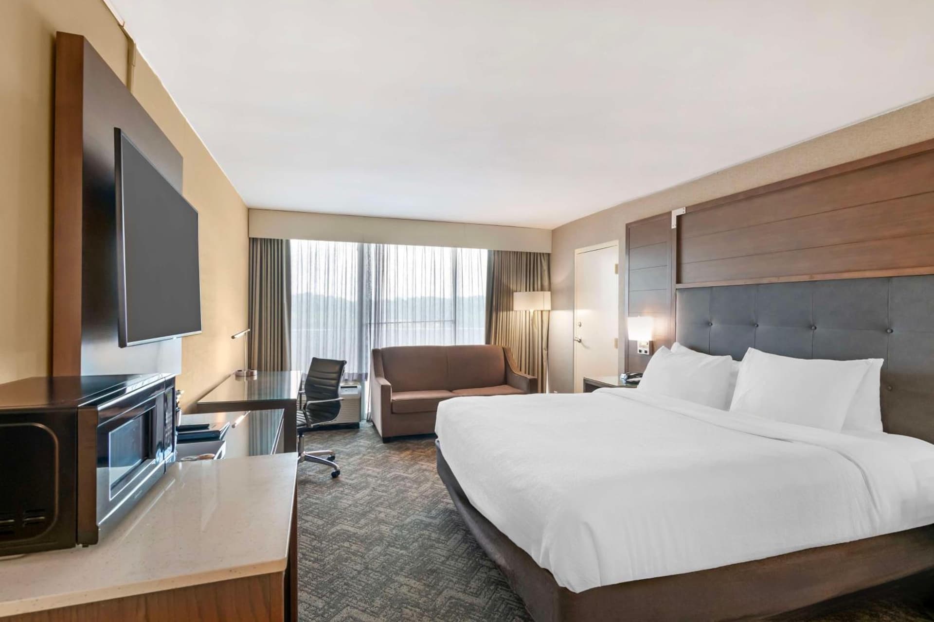 Best Western Plus Kansas City Sports Complex Hotel property views in Kansas City, MO — gallery photo 3