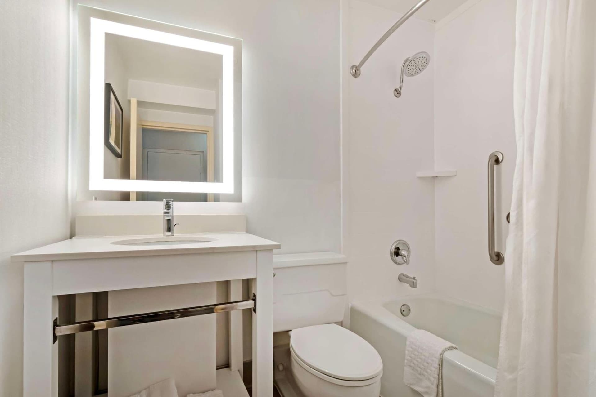 Best Western Plus Kansas City Sports Complex Hotel gallery photo in Kansas City, MO — image 34