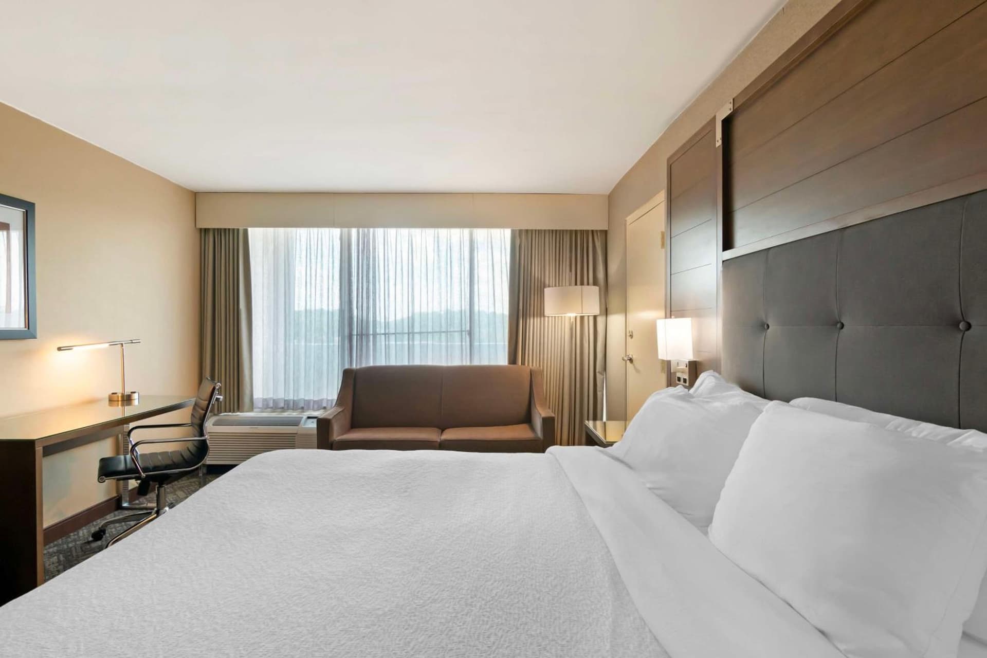 Best Western Plus Kansas City Sports Complex Hotel gallery photo in Kansas City, MO — image 36