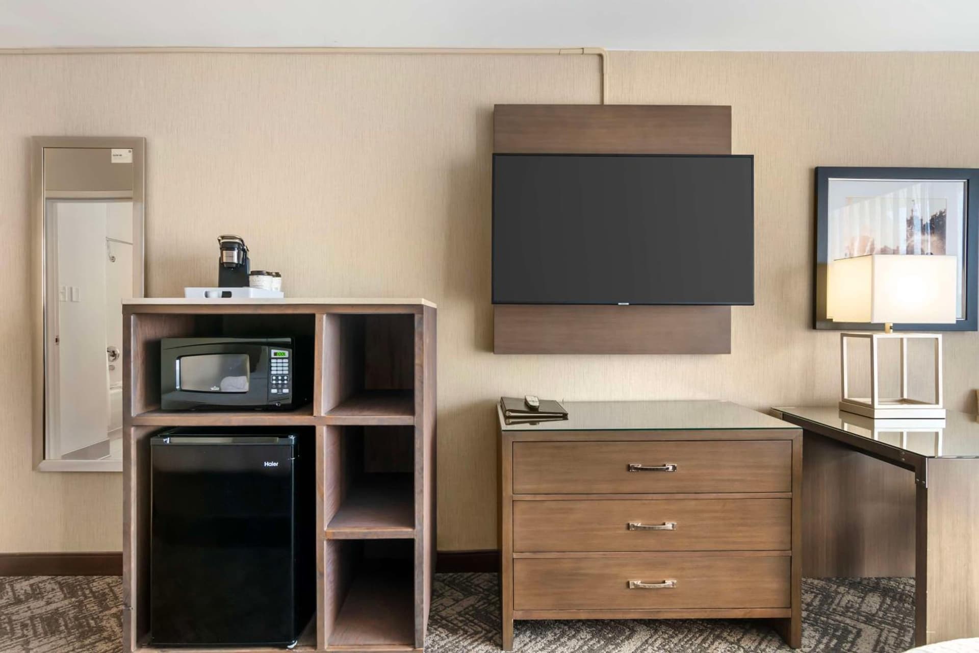 Best Western Plus Kansas City Sports Complex Hotel gallery photo in Kansas City, MO — image 11