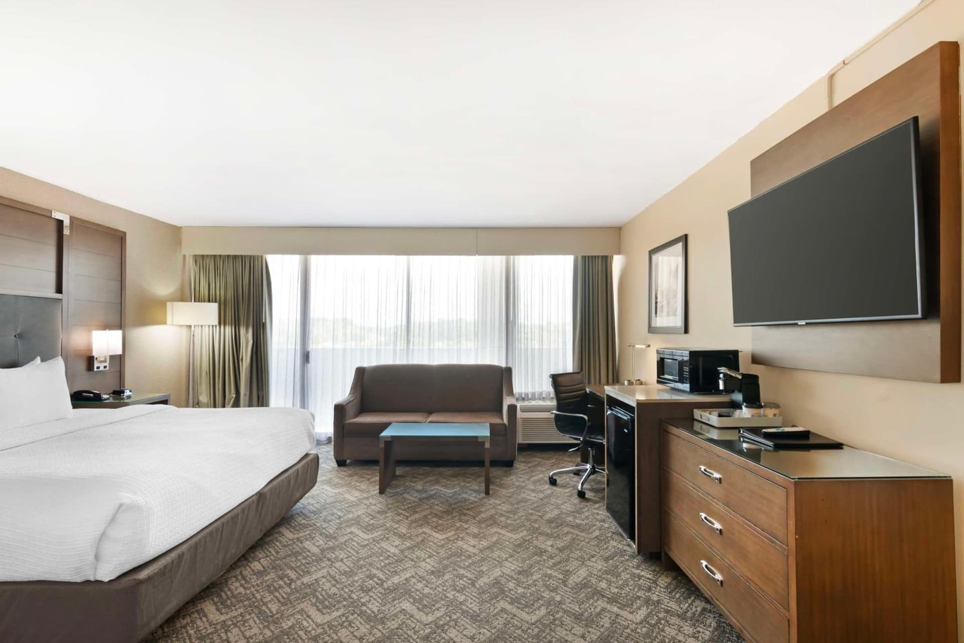 Best Western Plus Kansas City Sports Complex Hotel gallery photo in Kansas City, MO — image 7
