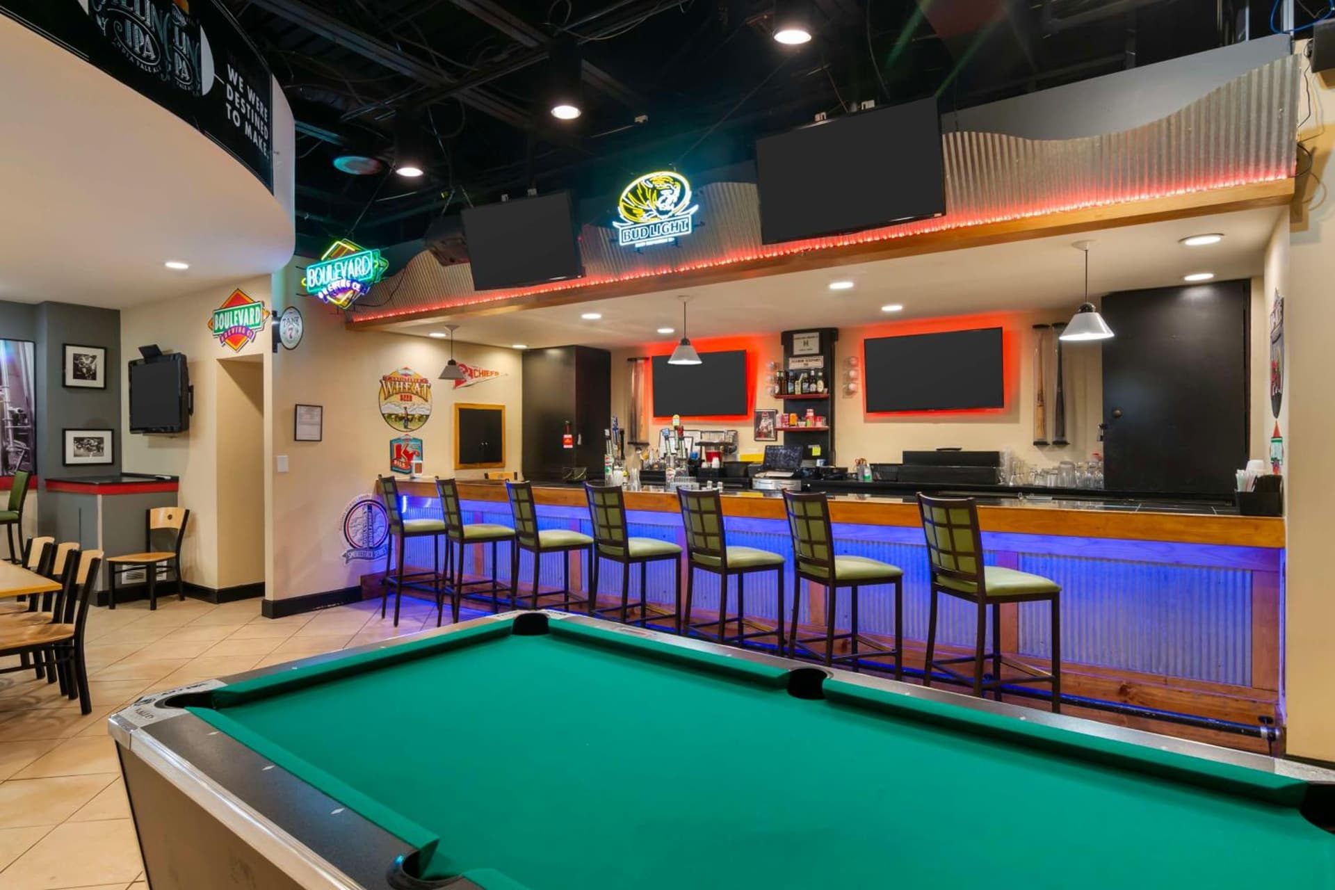 Best Western Plus Kansas City Sports Complex Hotel gallery photo in Kansas City, MO — image 47