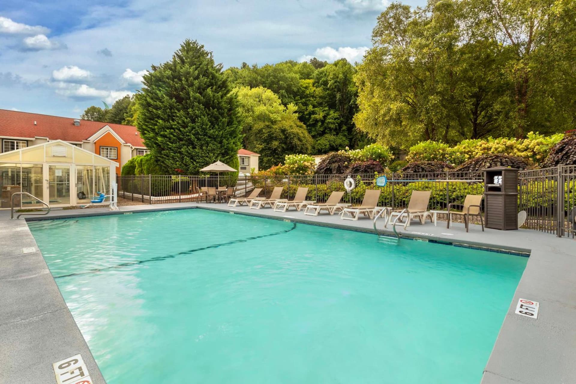 Best Western Mountainbrook Inn Maggie Valley property views in Maggie Valley, NC — gallery photo 3