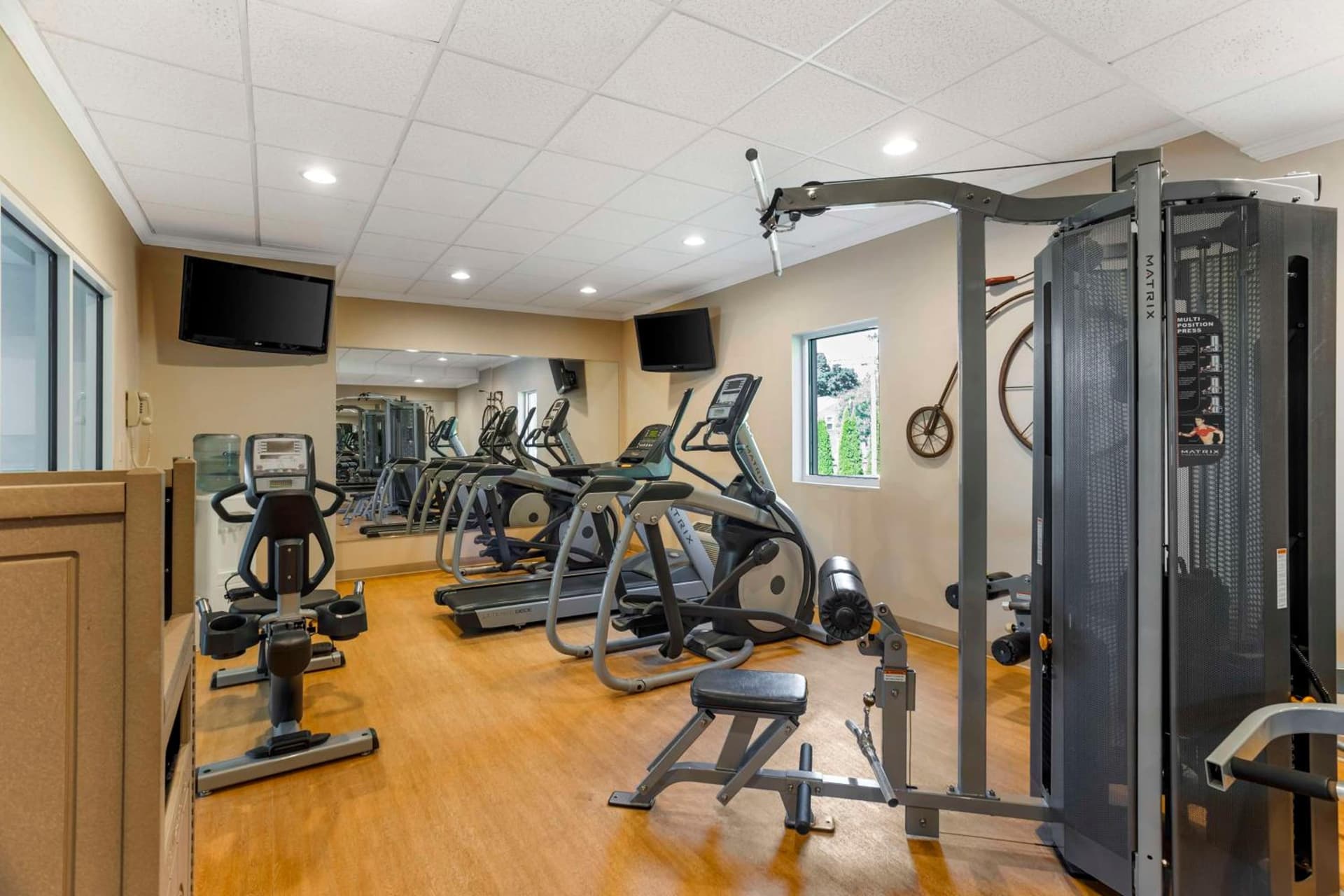 Best Western PLUS Revere Inn & Suites gallery photo in Paradise — image 27