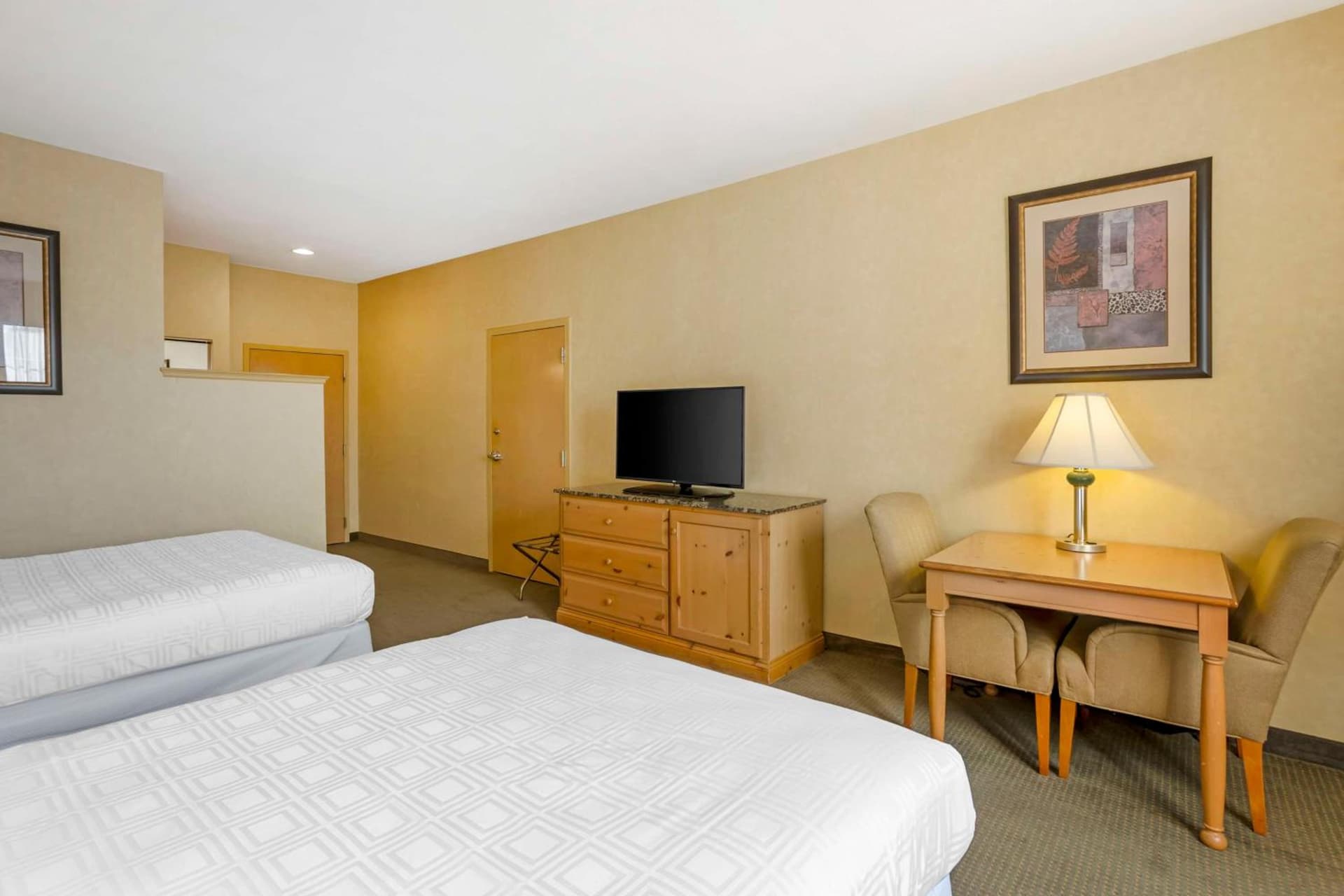 Best Western PLUS Revere Inn & Suites gallery photo in Paradise — image 7