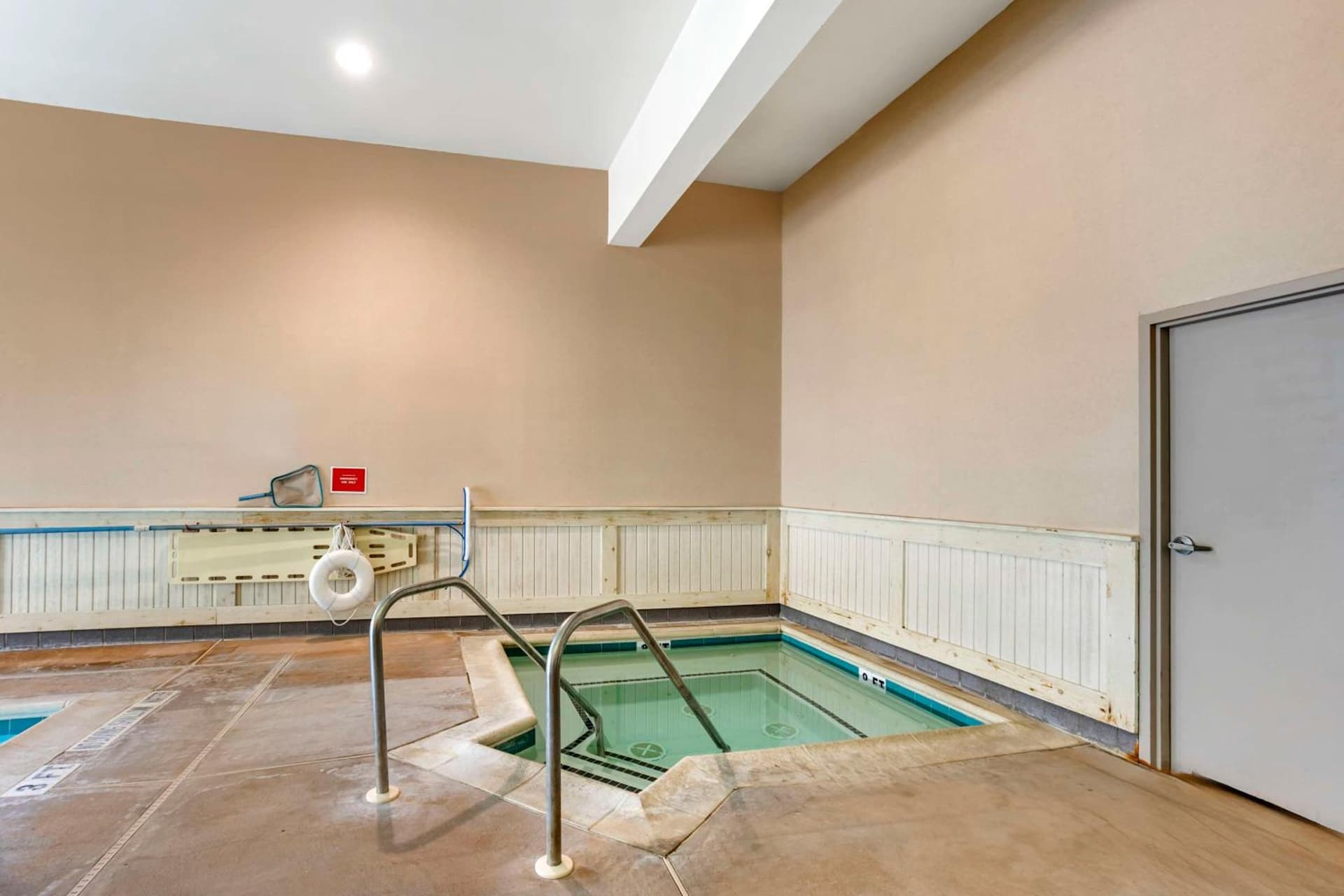 Best Western PLUS Revere Inn & Suites gallery photo in Paradise — image 16