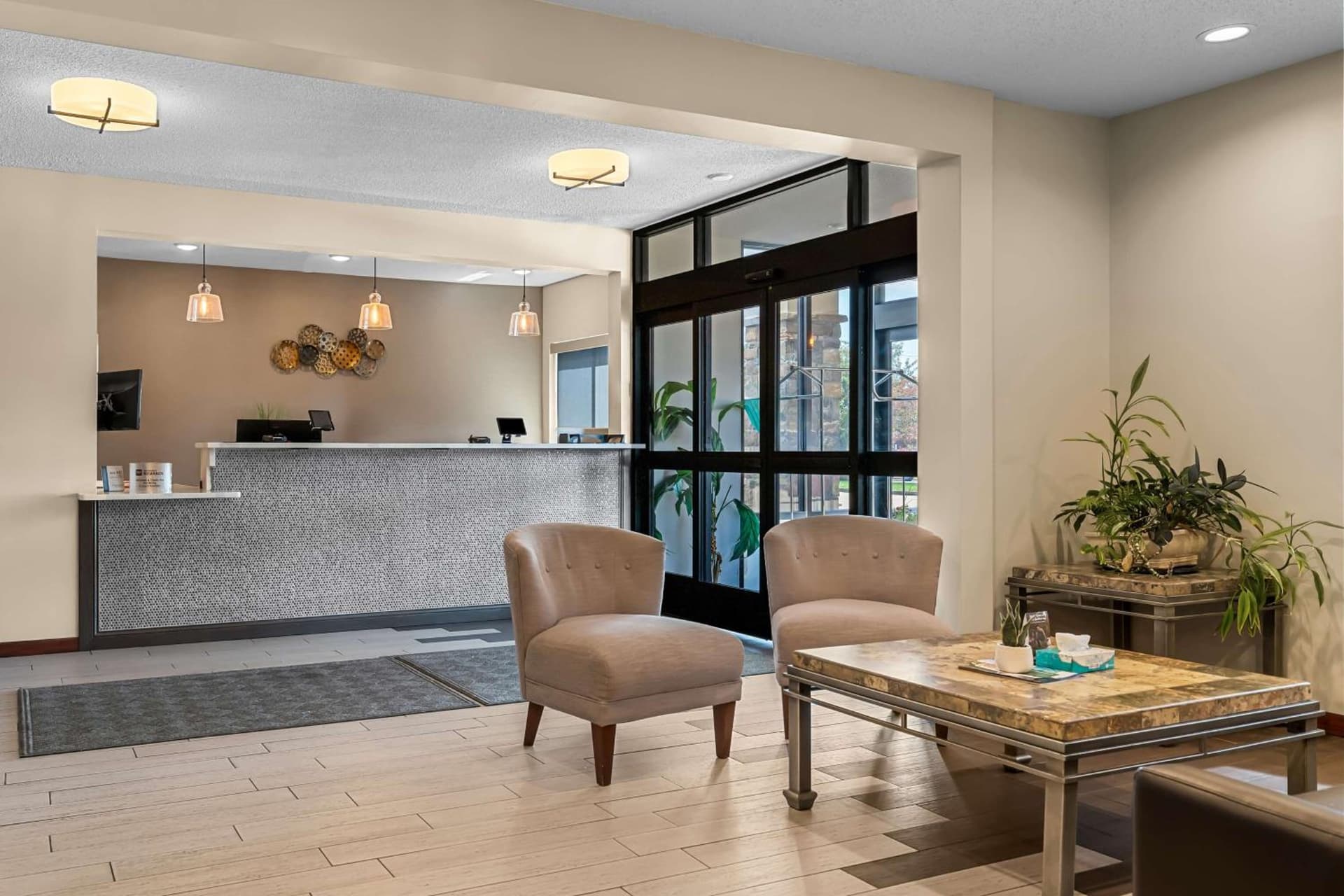 Best Western University Inn interior in Urbana, IL — gallery photo 2