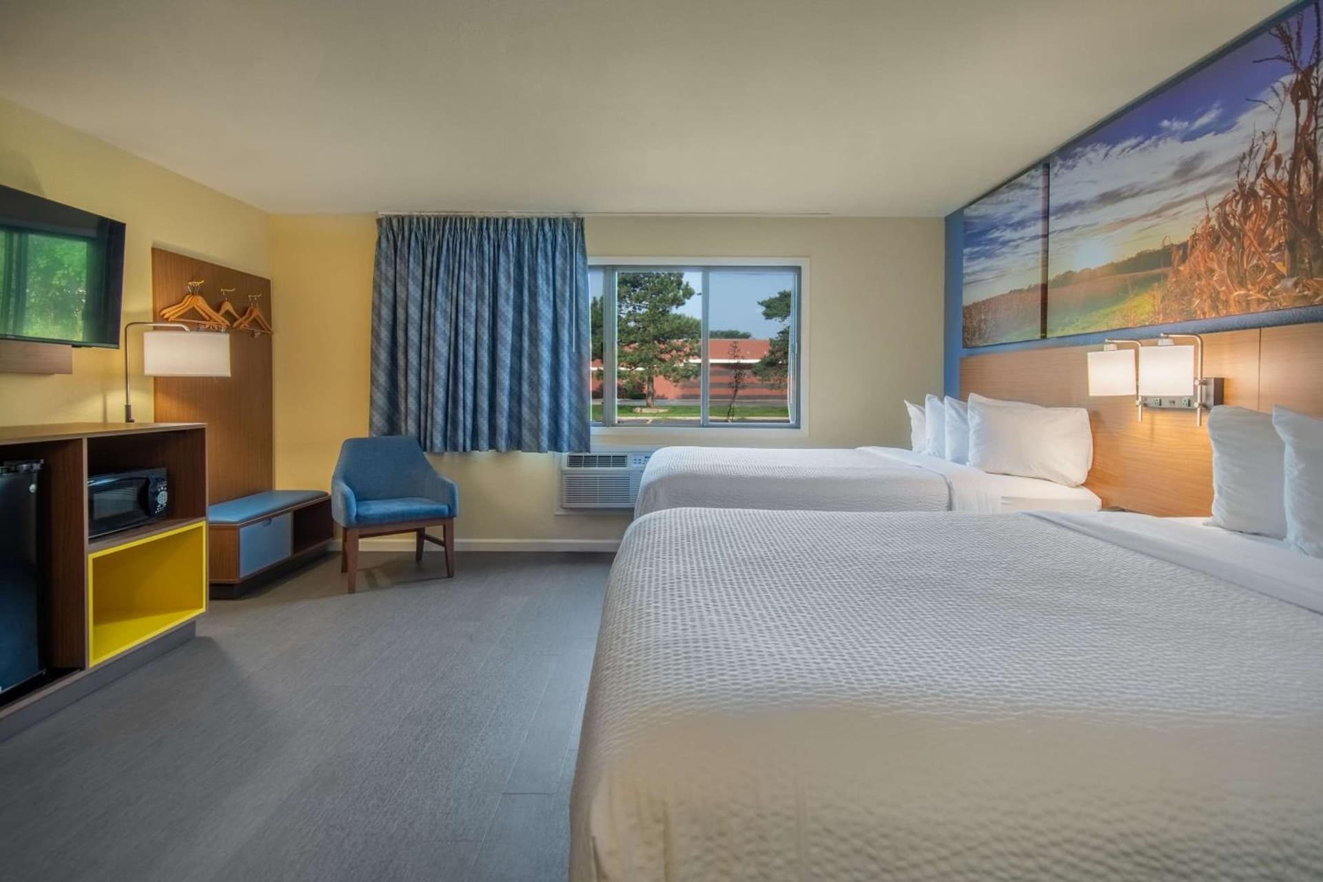 Days Inn & Suites by Wyndham Waterloo gallery photo in Waterloo, IA — image 31
