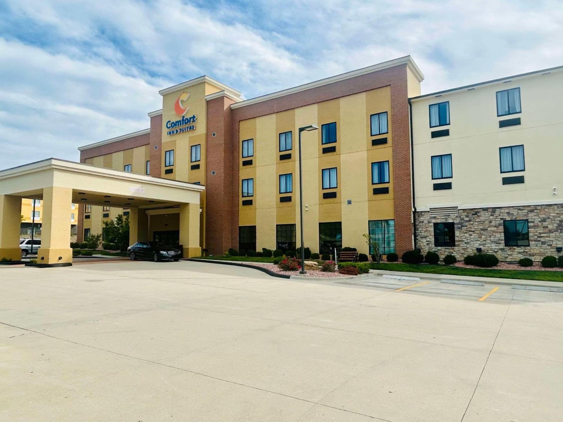 Comfort Inn & Suites Shawnee - Kansas City featured exterior or lobby in Shawnee, KS — similar hotel
