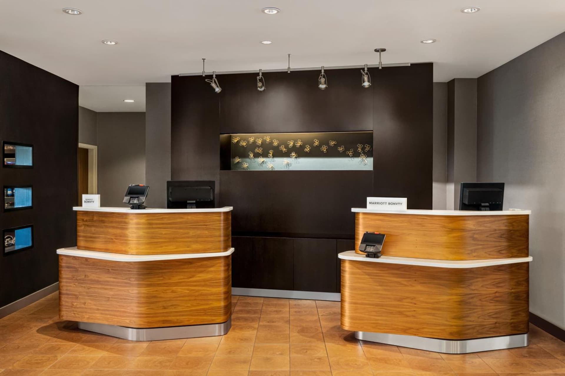 Courtyard by Marriott Wilkes-Barre Arena interior in Wilkes-Barre, PA — gallery photo 2
