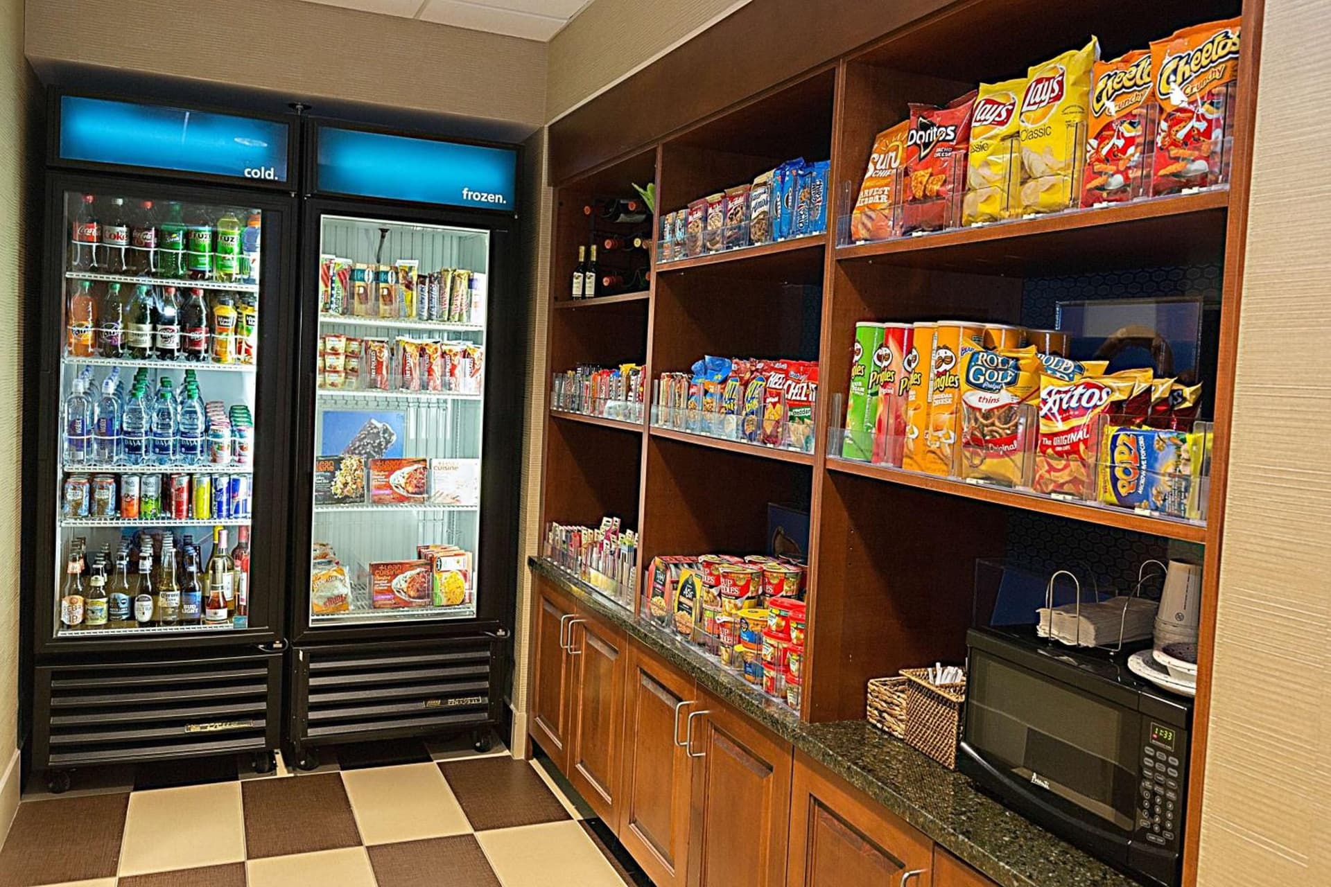 Hampton Inn & Suites Jacksonville gallery photo in Jacksonville, NC — image 11