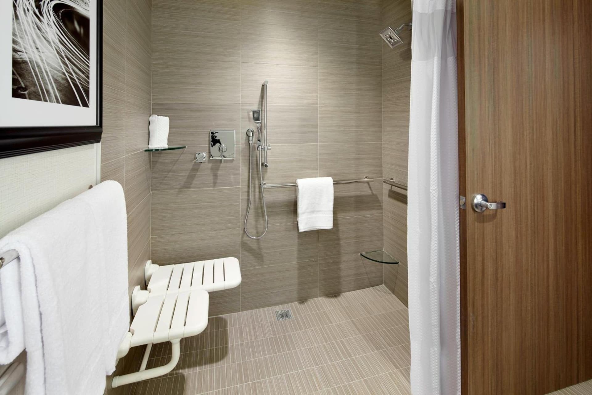 Courtyard by Marriott Akron Downtown gallery photo in Akron, OH — image 35
