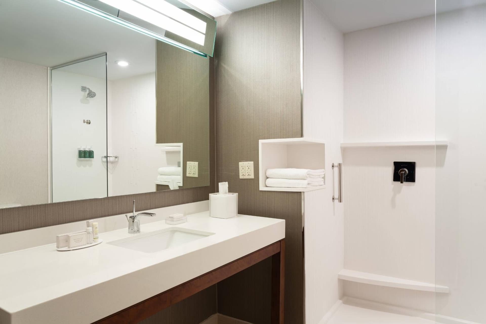 Courtyard by Marriott Winter Haven gallery photo in Winter Haven, FL — image 24