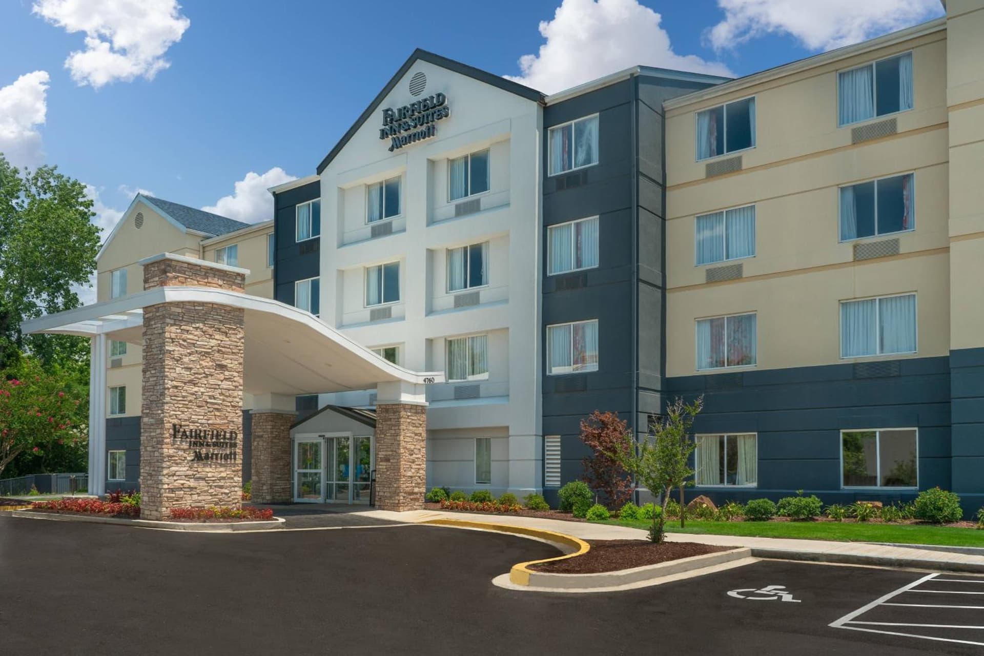 Fairfield Inn & Suites Memphis I-240 & Perkins featured exterior or lobby in Memphis, TN — similar hotel