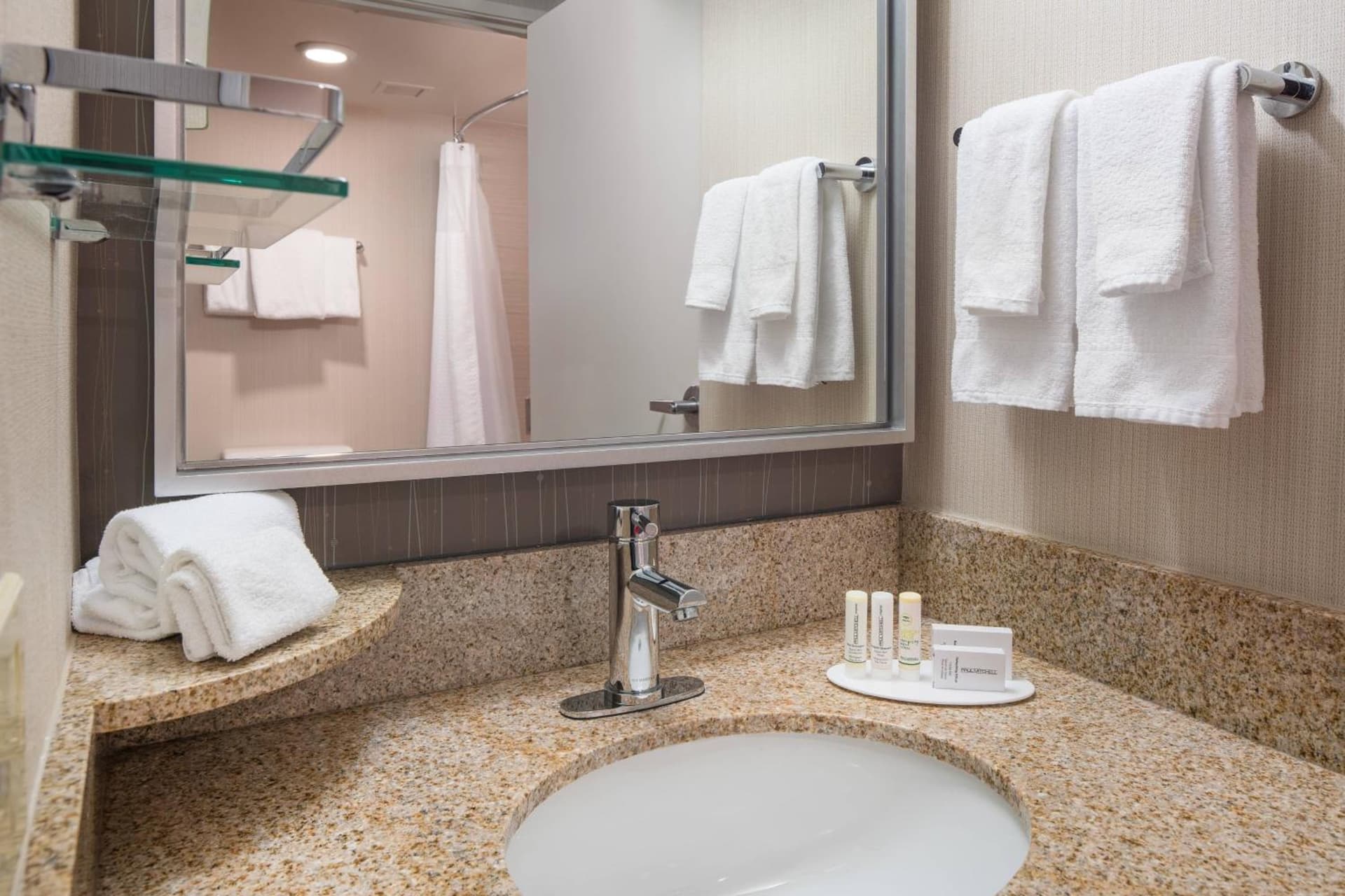 Courtyard by Marriott Richmond Berkeley gallery photo in Richmond, CA — image 31