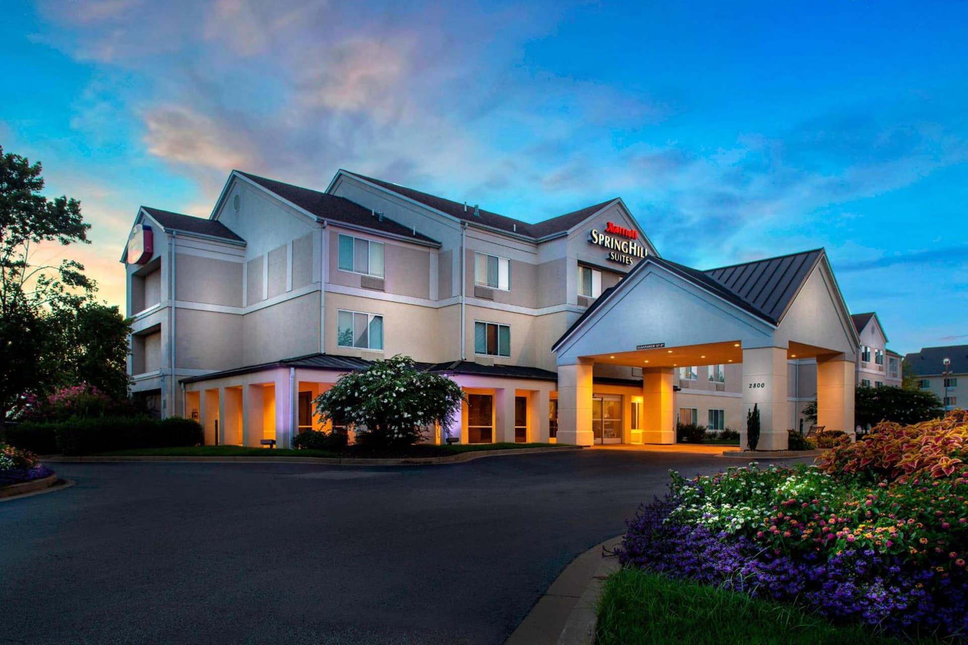 SpringHill Suites by Marriott Memphis East Galleria interior in Memphis, TN — gallery photo 2