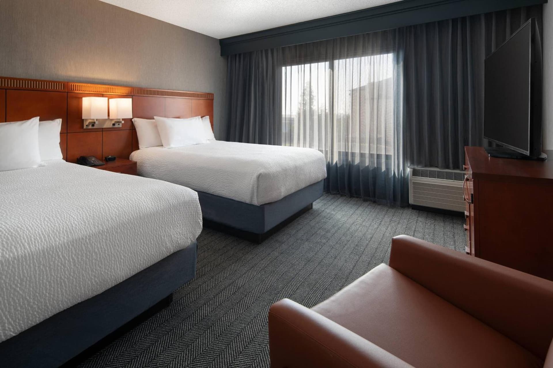 Courtyard by Marriott Bakersfield property views in Bakersfield, CA — gallery photo 3