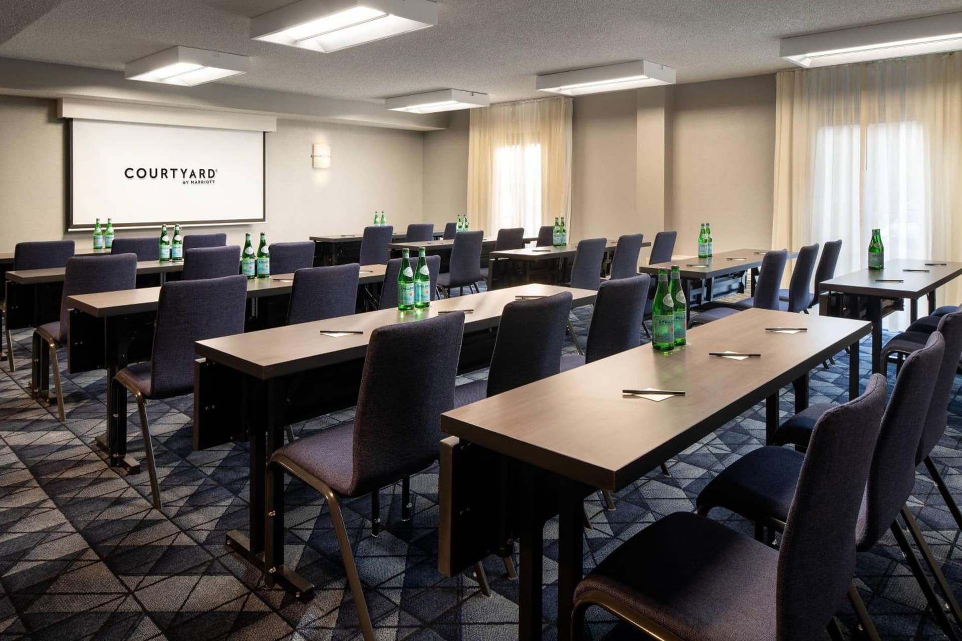 Courtyard by Marriott Bakersfield gallery photo in Bakersfield, CA — image 14