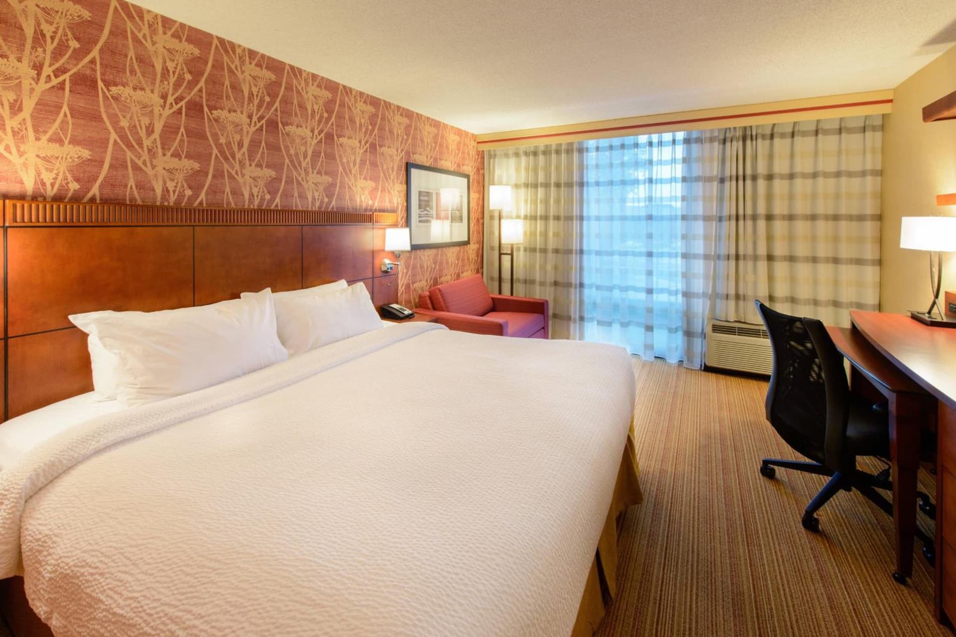 Courtyard by Marriott Canton gallery photo in North Canton, OH — image 10