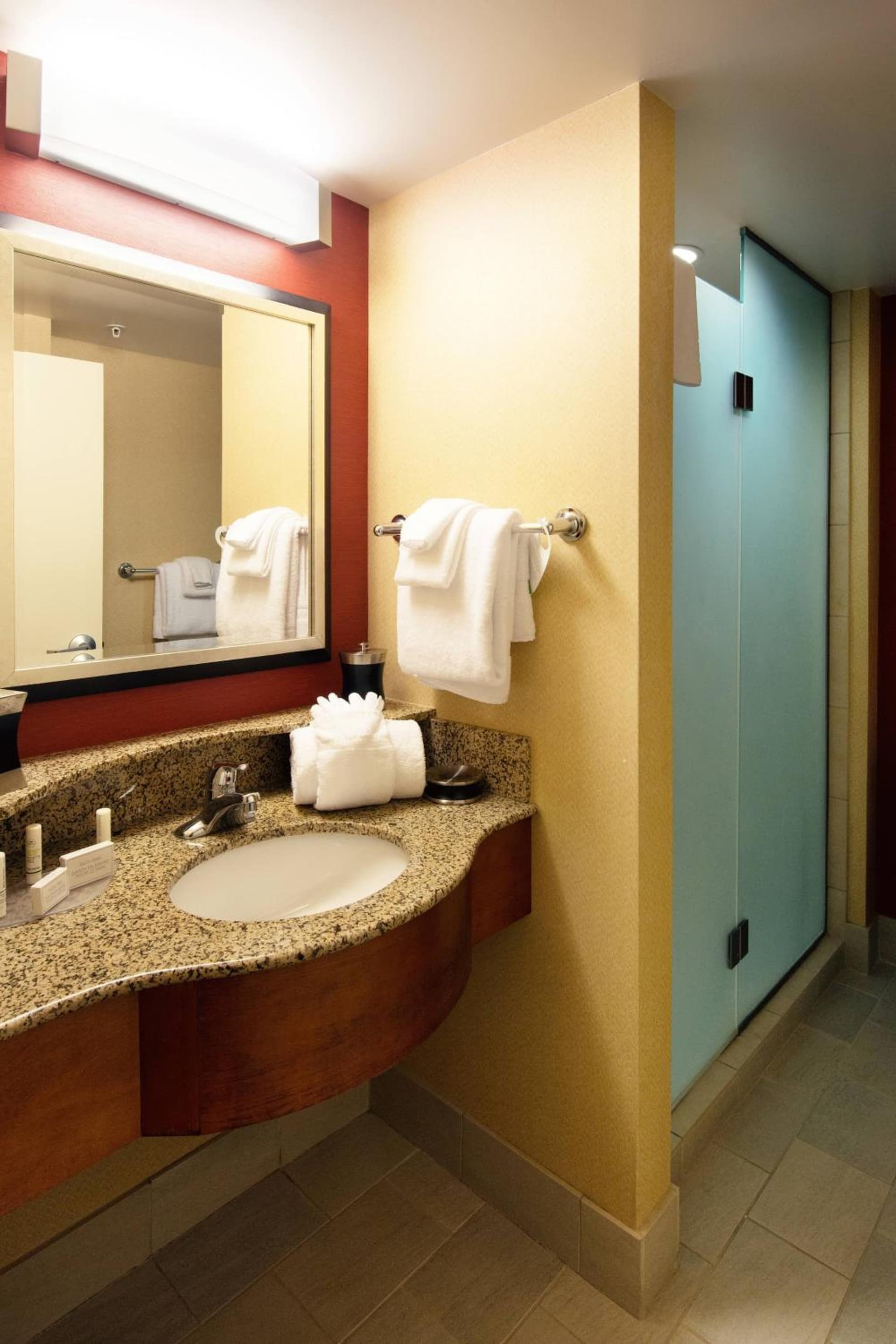 Courtyard by Marriott Canton gallery photo in North Canton, OH — image 23