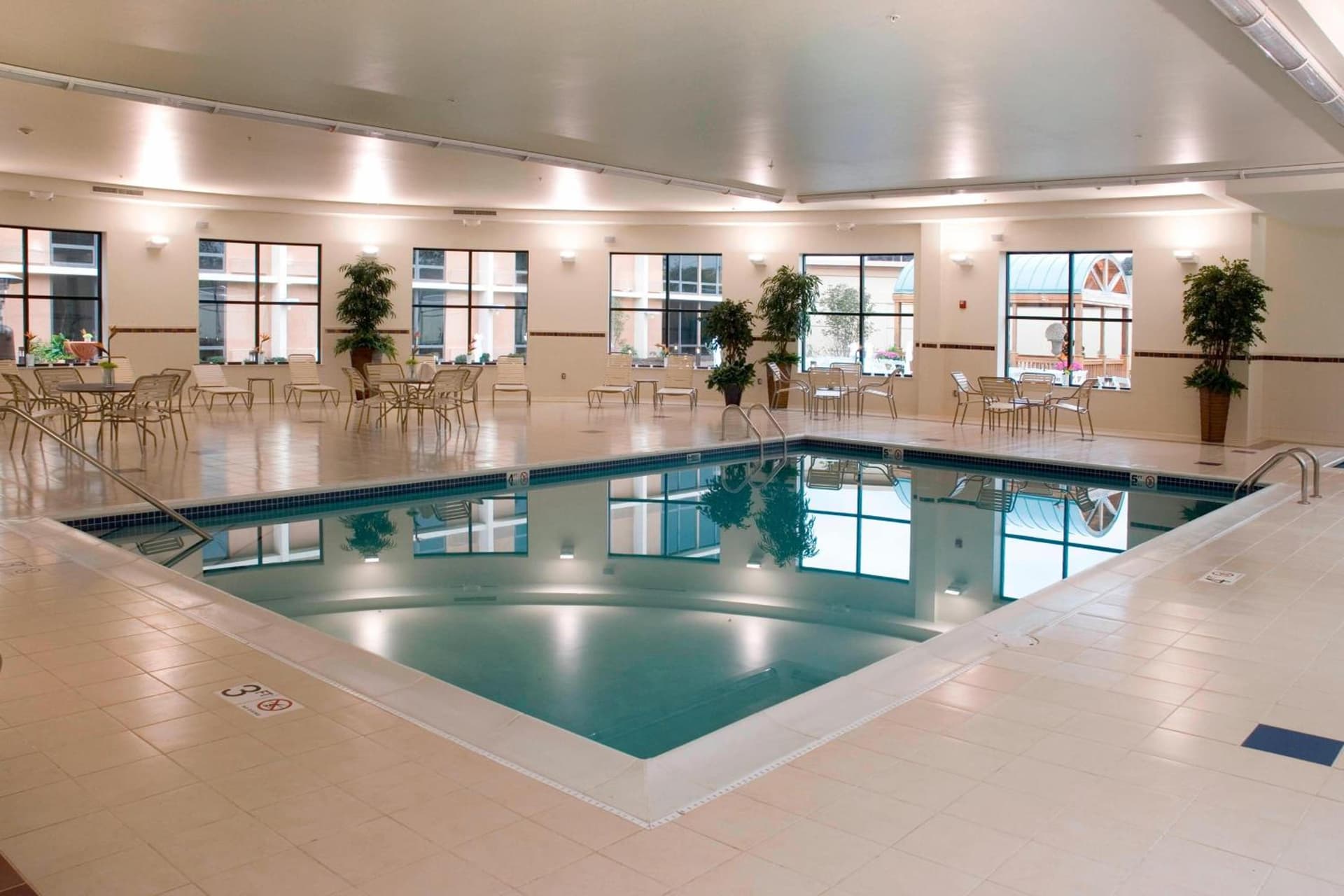 Courtyard by Marriott Canton gallery photo in North Canton, OH — image 15