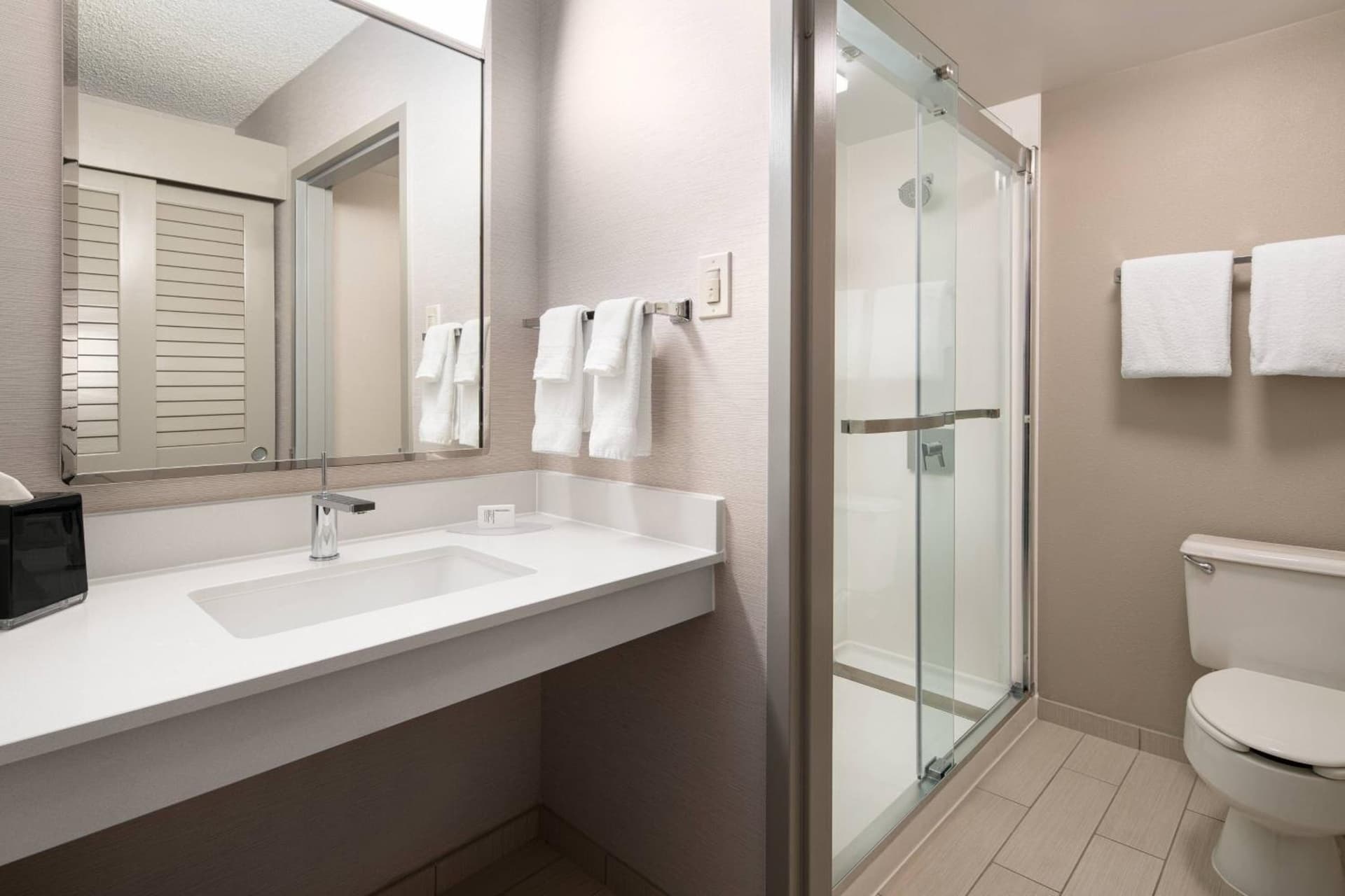 Courtyard by Marriott Bakersfield gallery photo in Bakersfield, CA — image 7