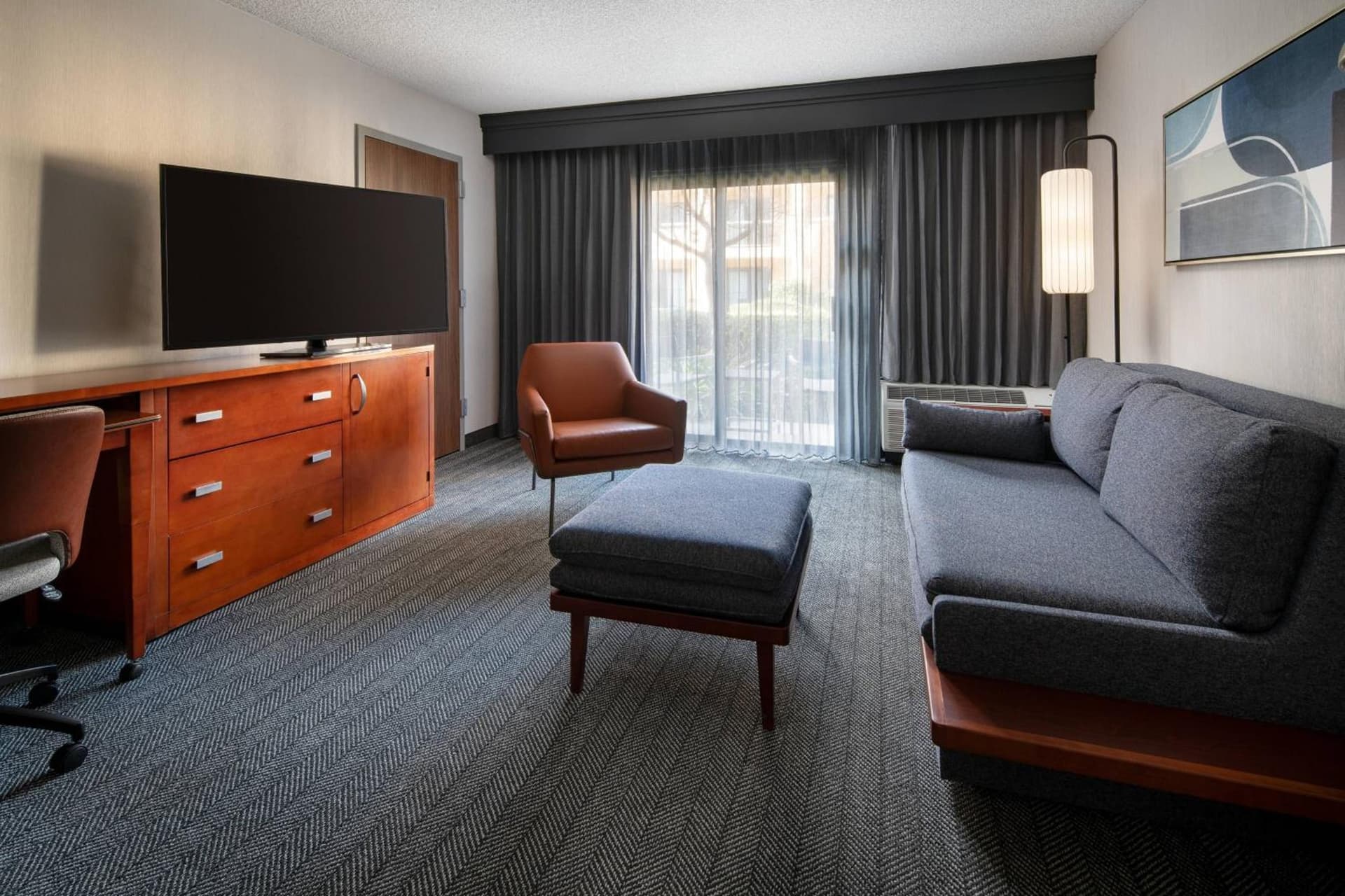 Courtyard by Marriott Bakersfield gallery photo in Bakersfield, CA — image 6