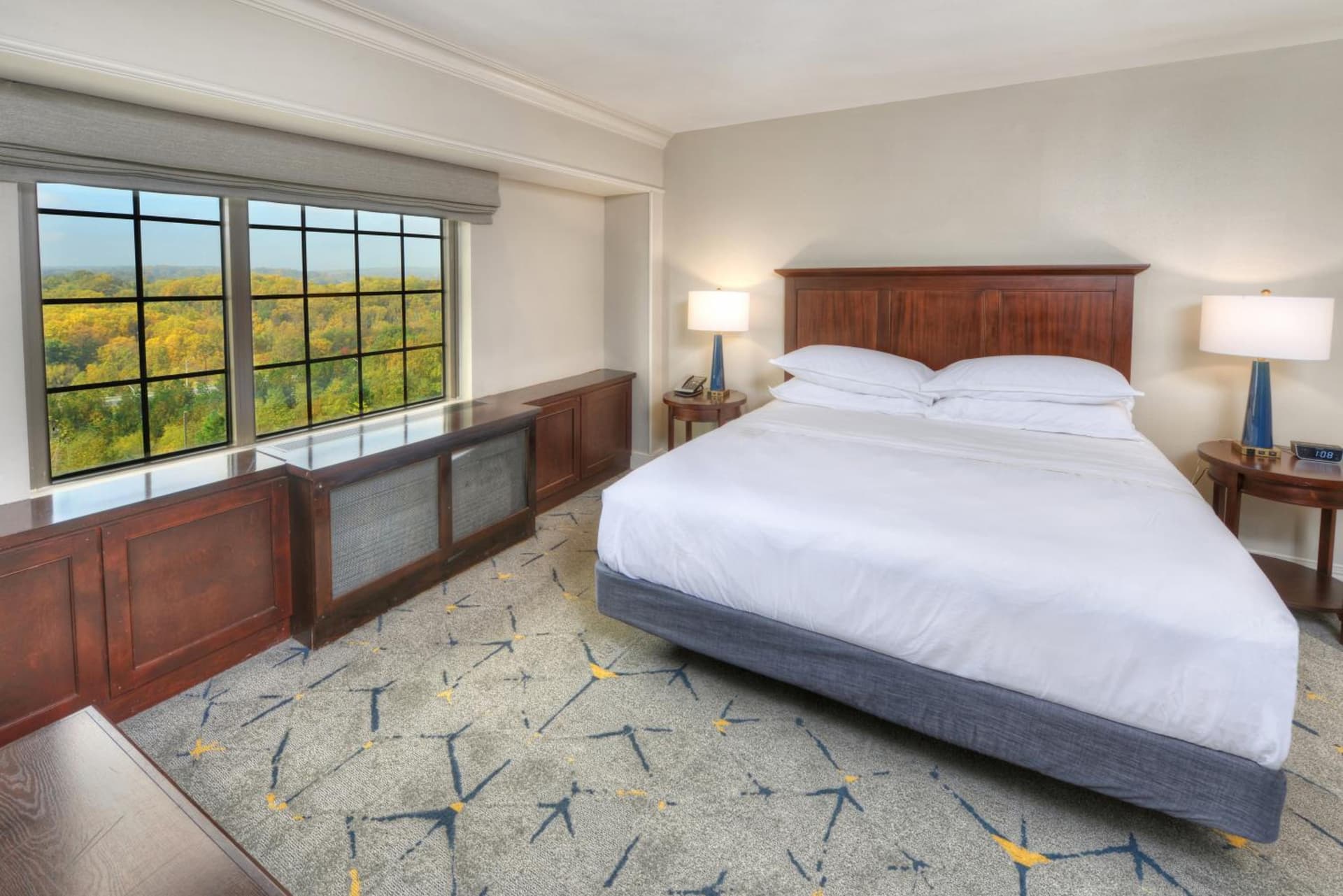Sheraton Baltimore Washington Airport - BWI interior in Linthicum Heights, MD — gallery photo 2