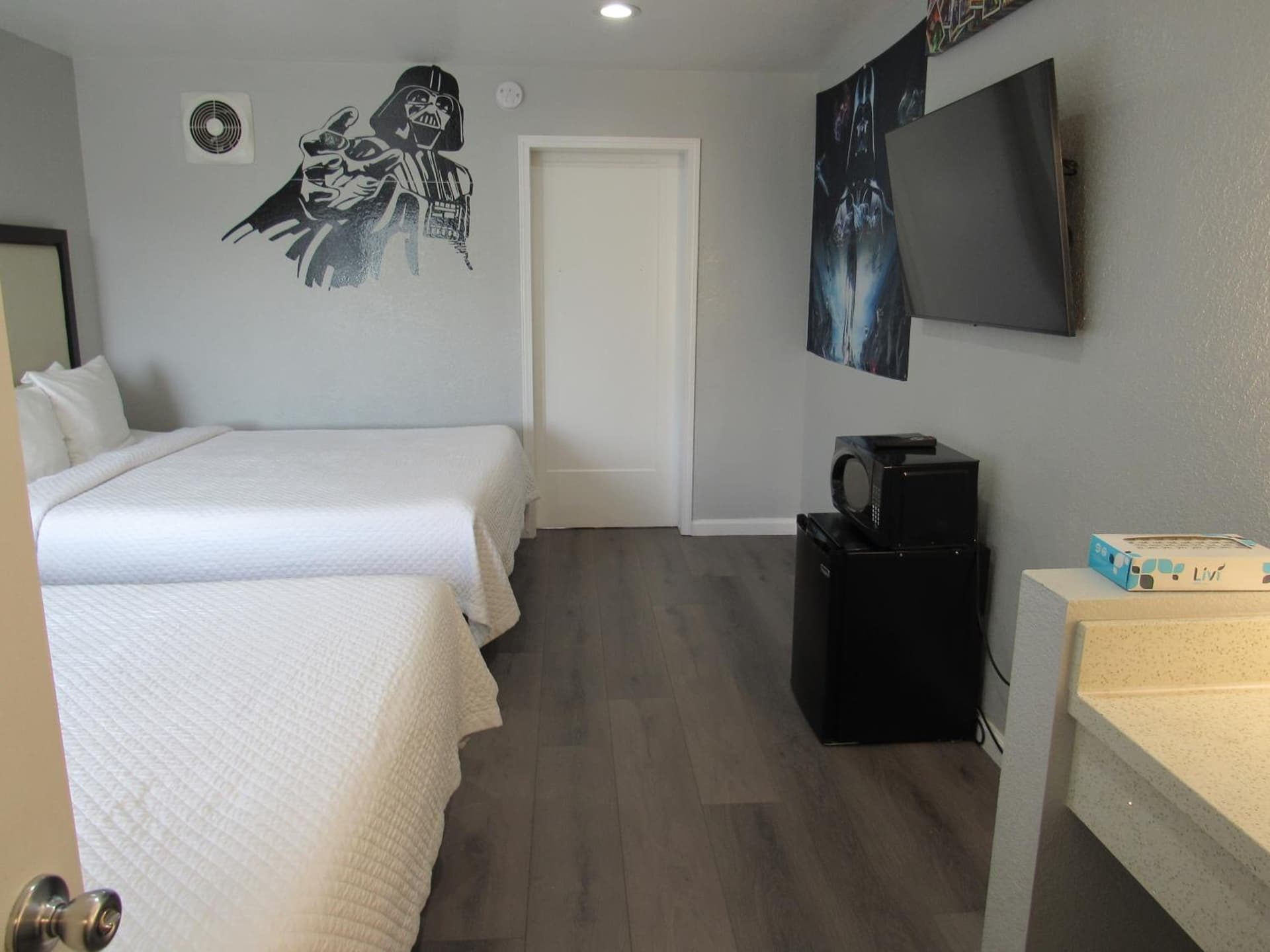 Capri Suites Anaheim gallery photo in Anaheim, CA — image 26