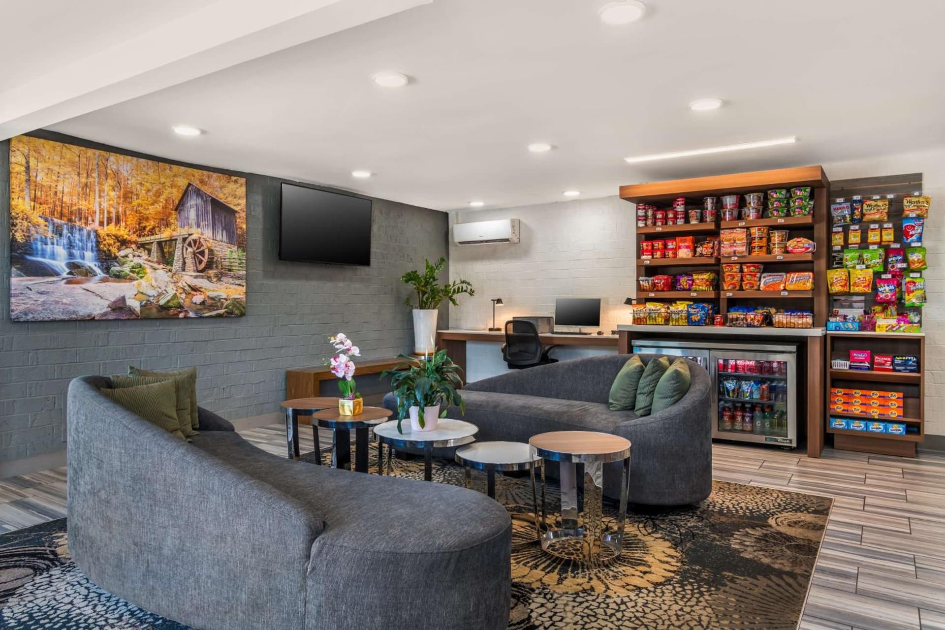 Best Western Atlanta-Marietta Ballpark Hotel interior in Atlanta, GA — gallery photo 2